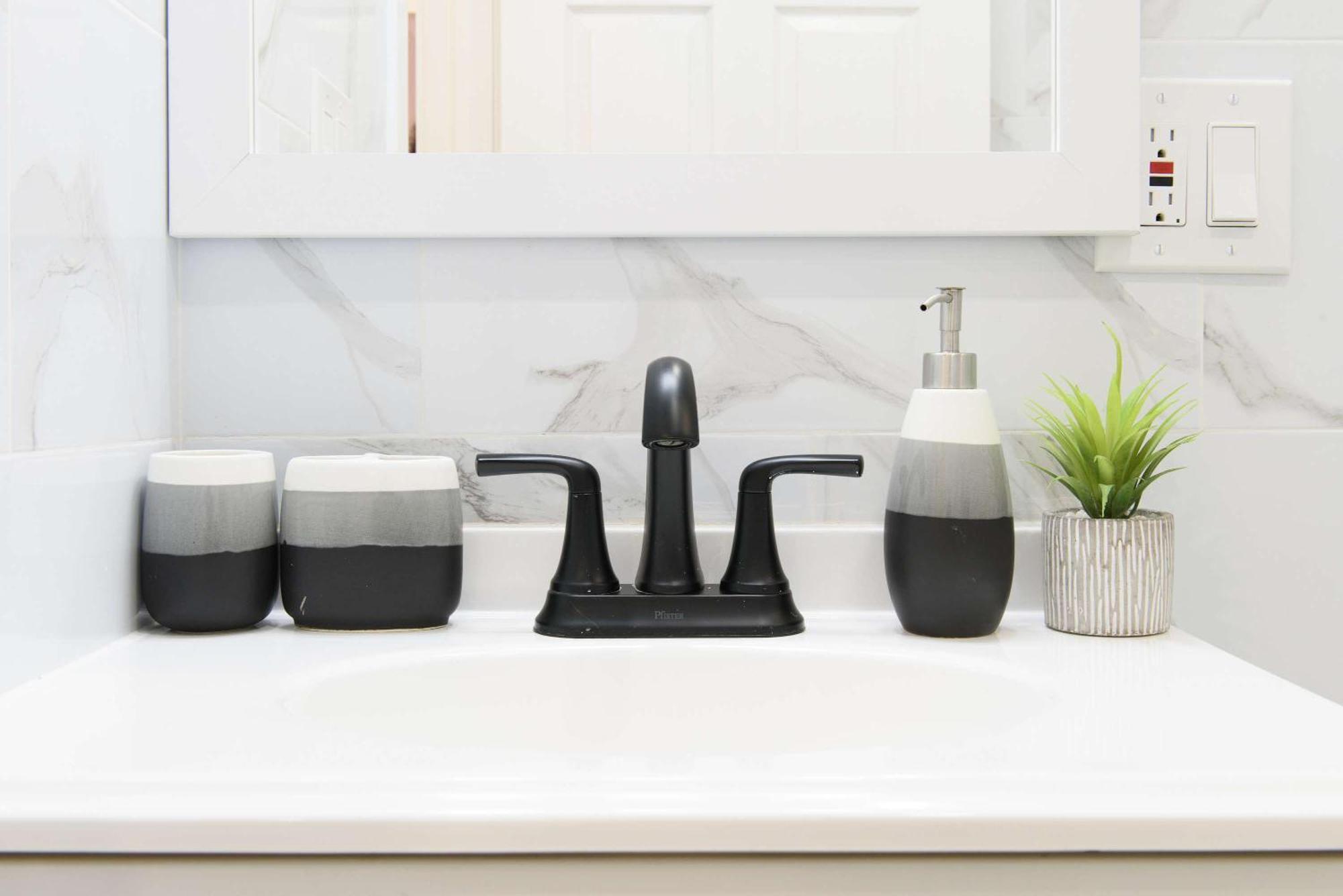 240-5 New Prime Location W&d In Unit * New York