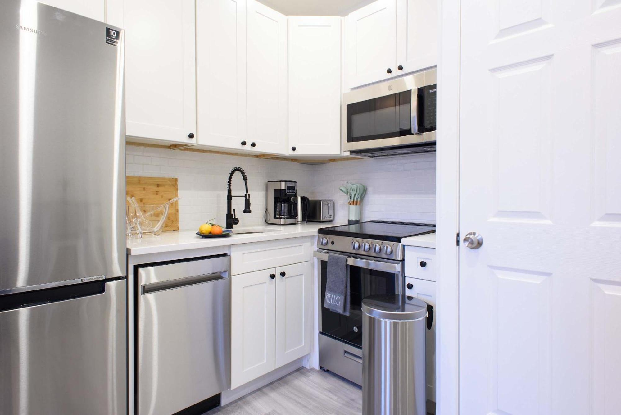 240-6 New Prime Location W&d In Unit