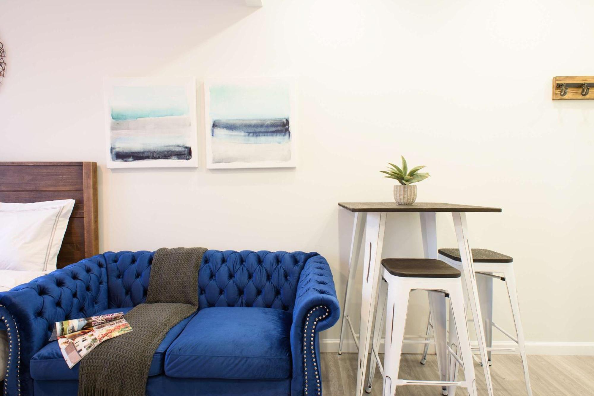 Apartment 240-5 New Prime Location W&d In Unit *