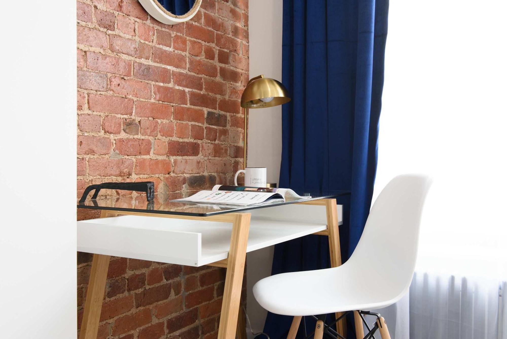 240-15 Luxury Prime Location W&d *