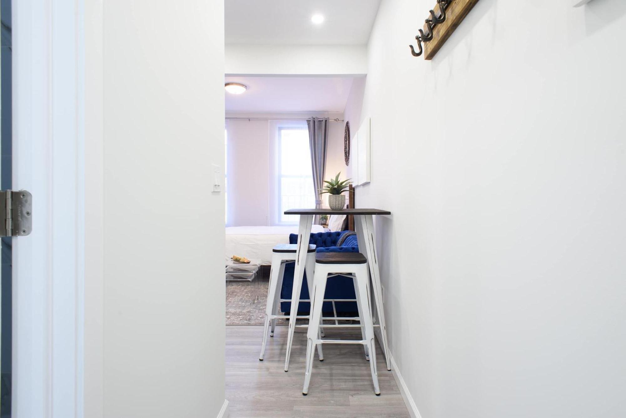 Apartment 240-5 New Prime Location W&d In Unit New York