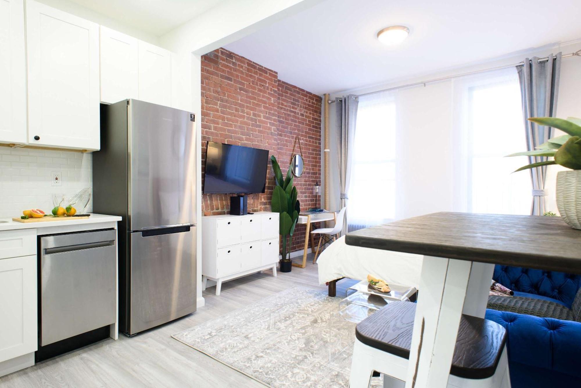 240-5 New Prime Location W&d In Unit *