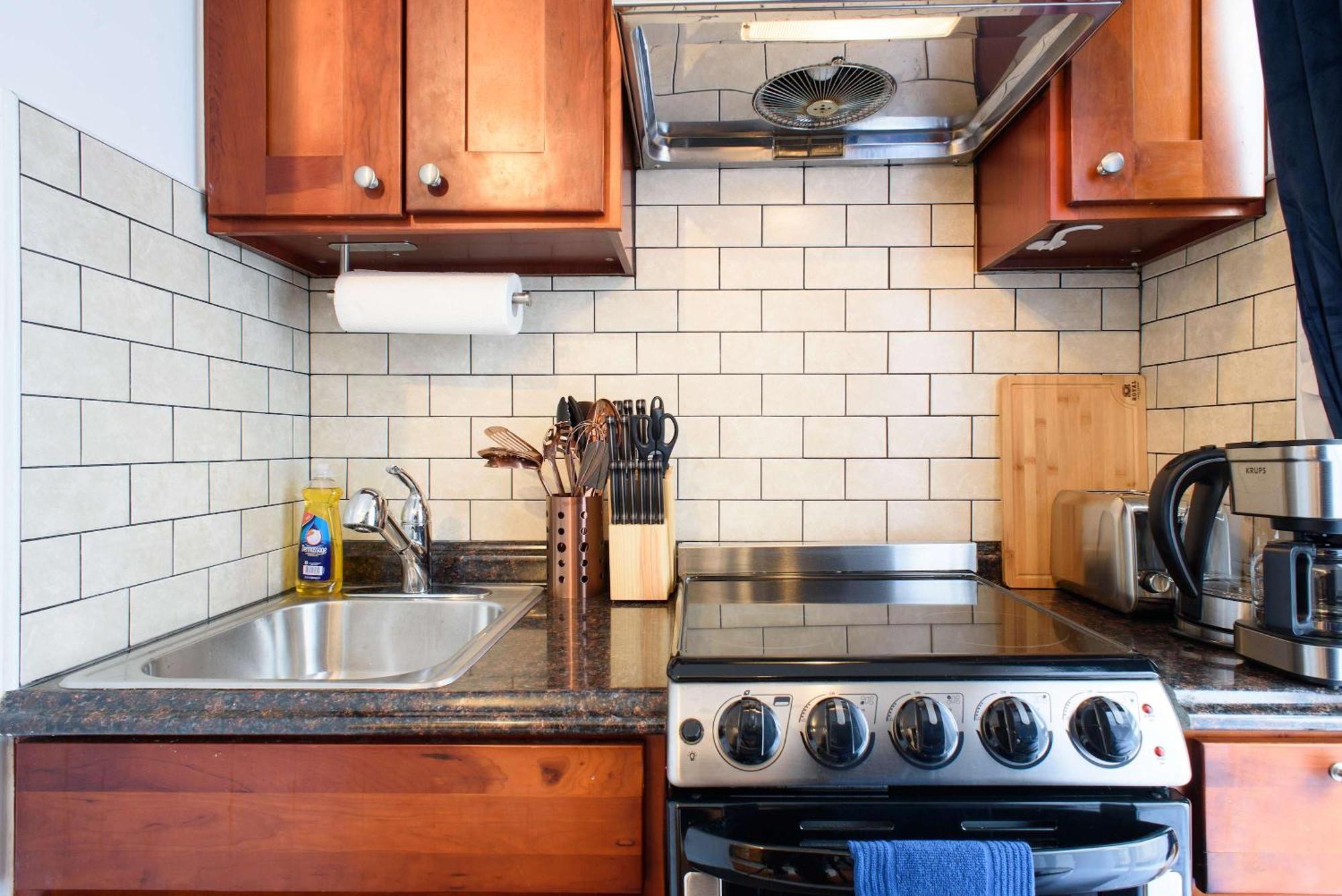 69-5d Modern Lower East East 1br Brand New New York