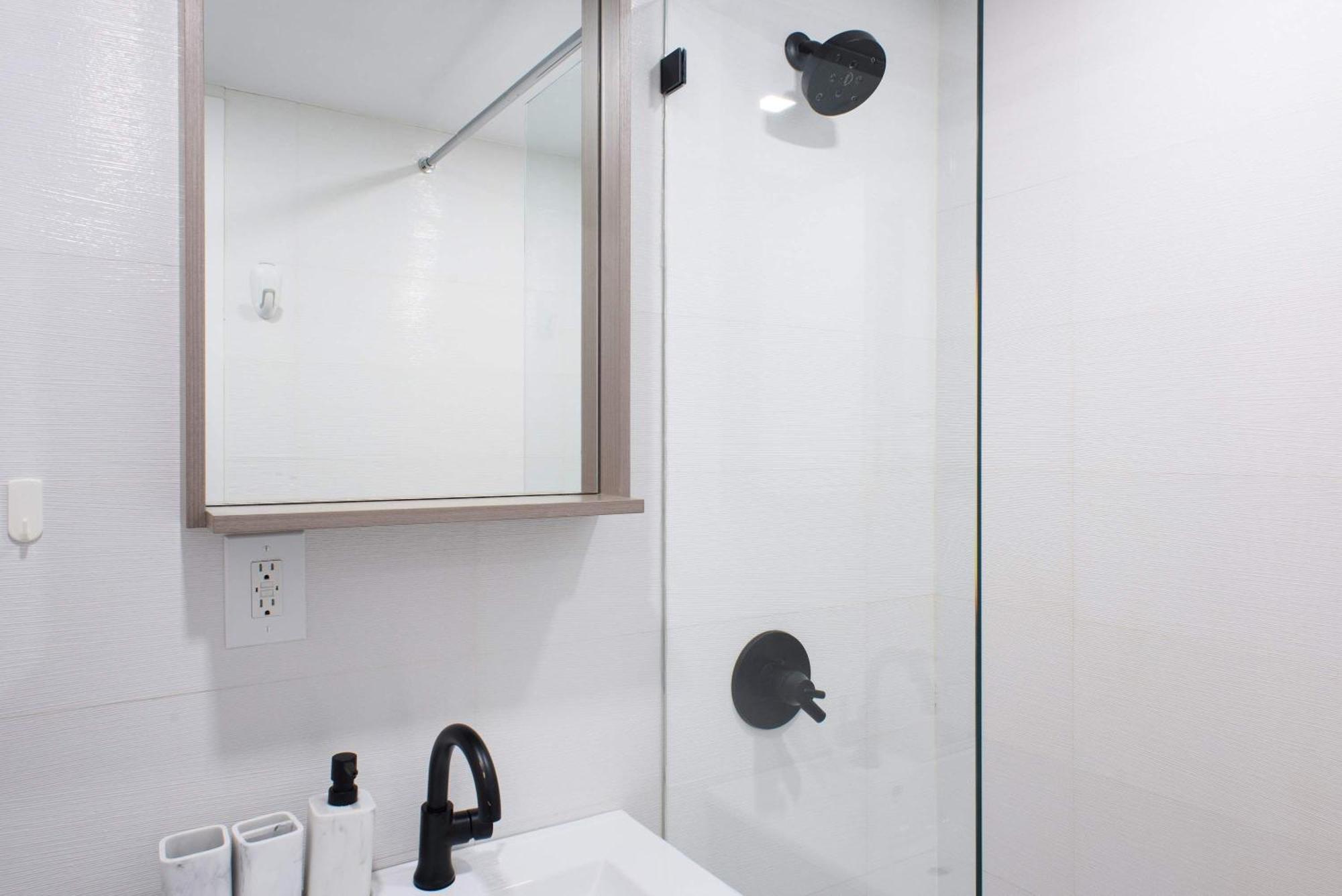 69-3d Prime Lower East East Brand New 1br New York