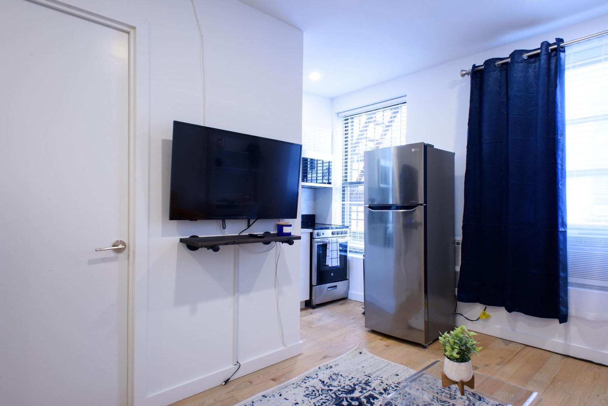 69-3d Prime Lower East East Brand New 1br *