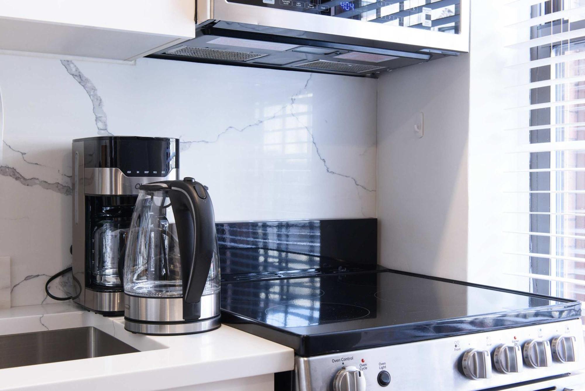 Apartment 69-3d Prime Lower East East Brand New 1br