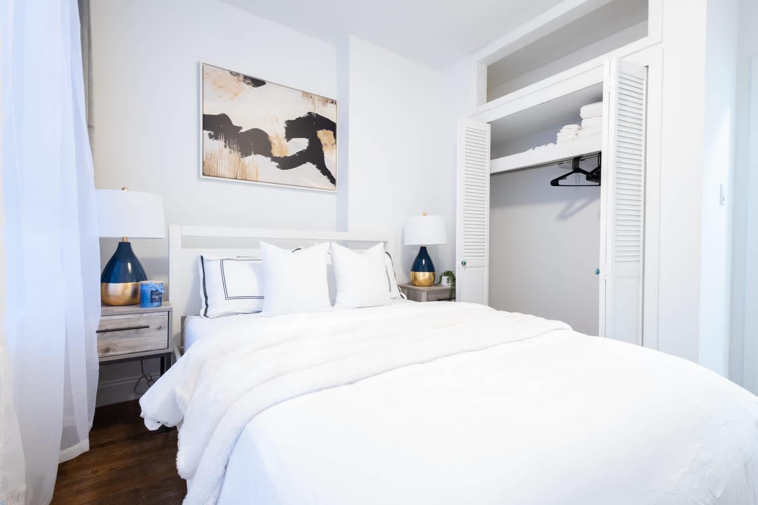 1435-2 3 Bedrooms 2bath W D Ues *