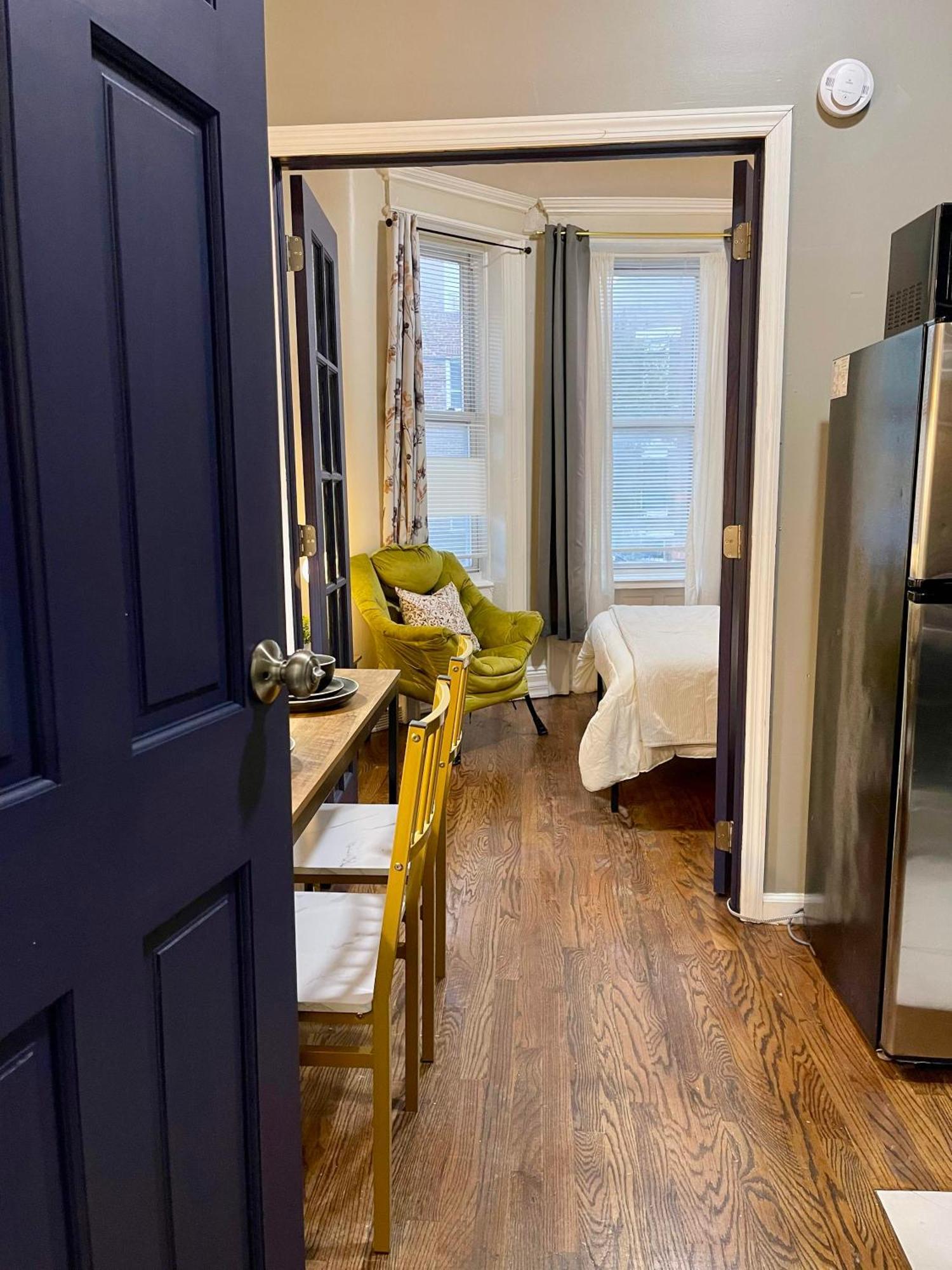 Apartment Cozy Staycation - Brooklyn Close To Train Stations New York