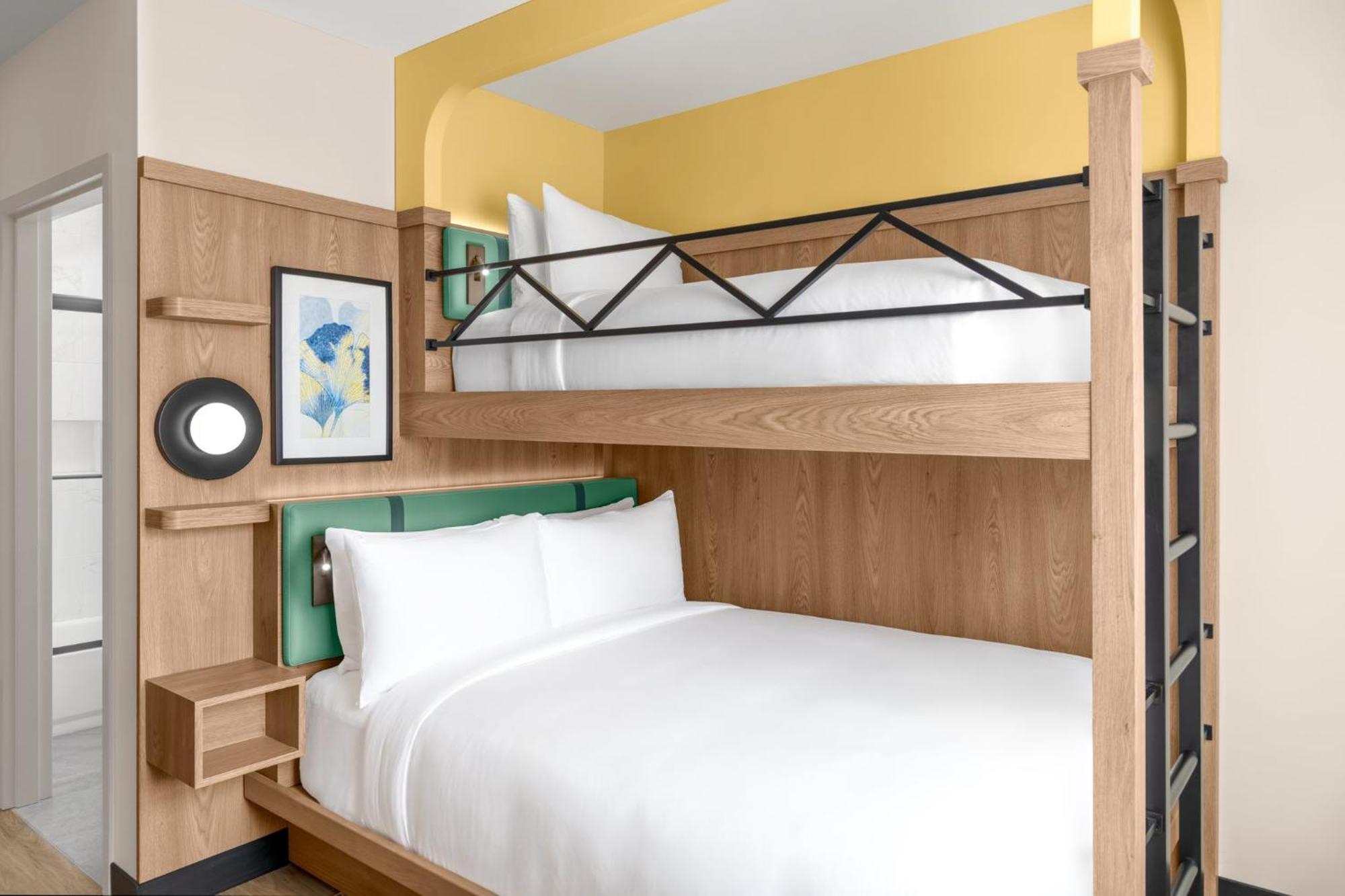 Voco Astoria By Ihg Hotel New York