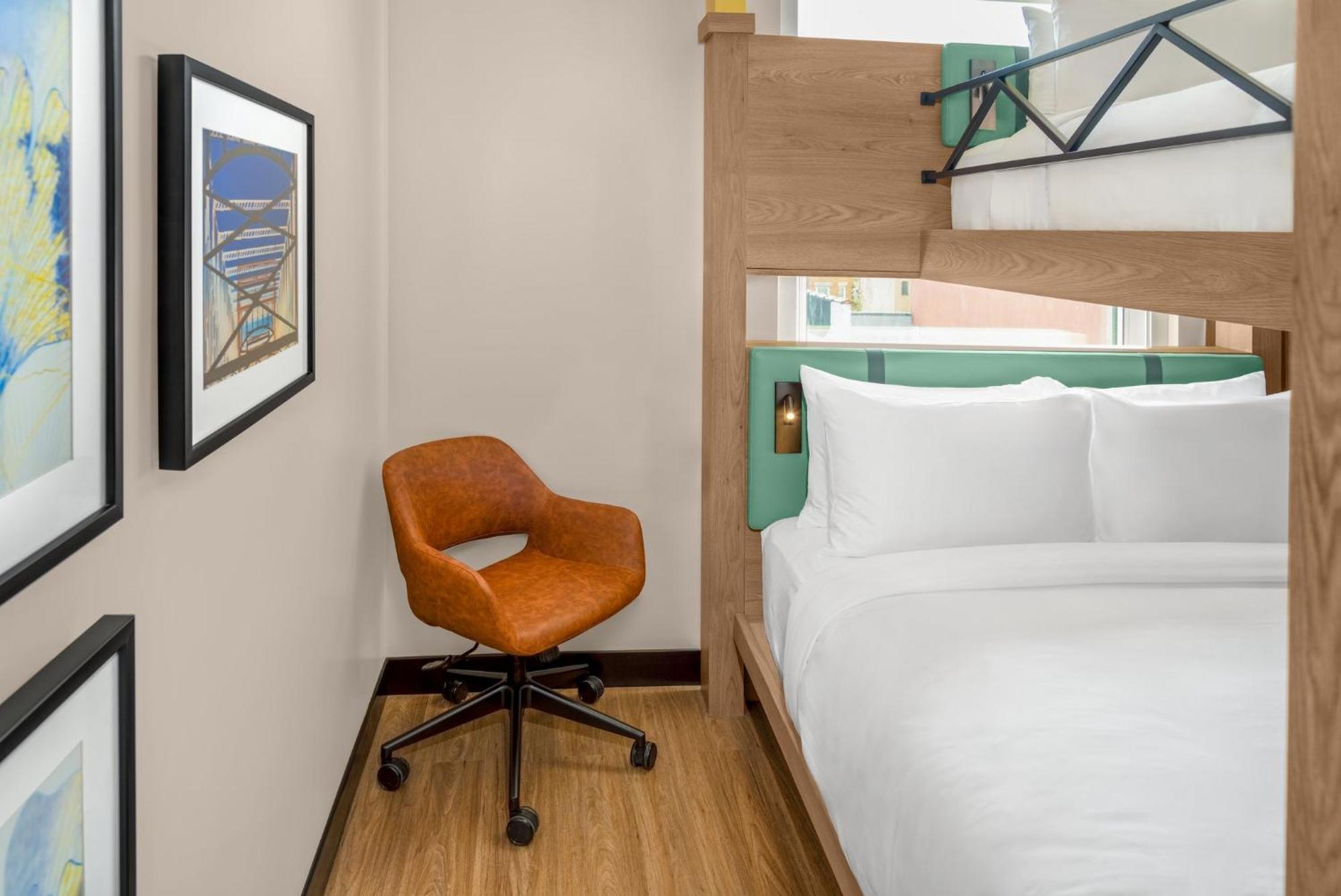 Voco Astoria By Ihg Hotel