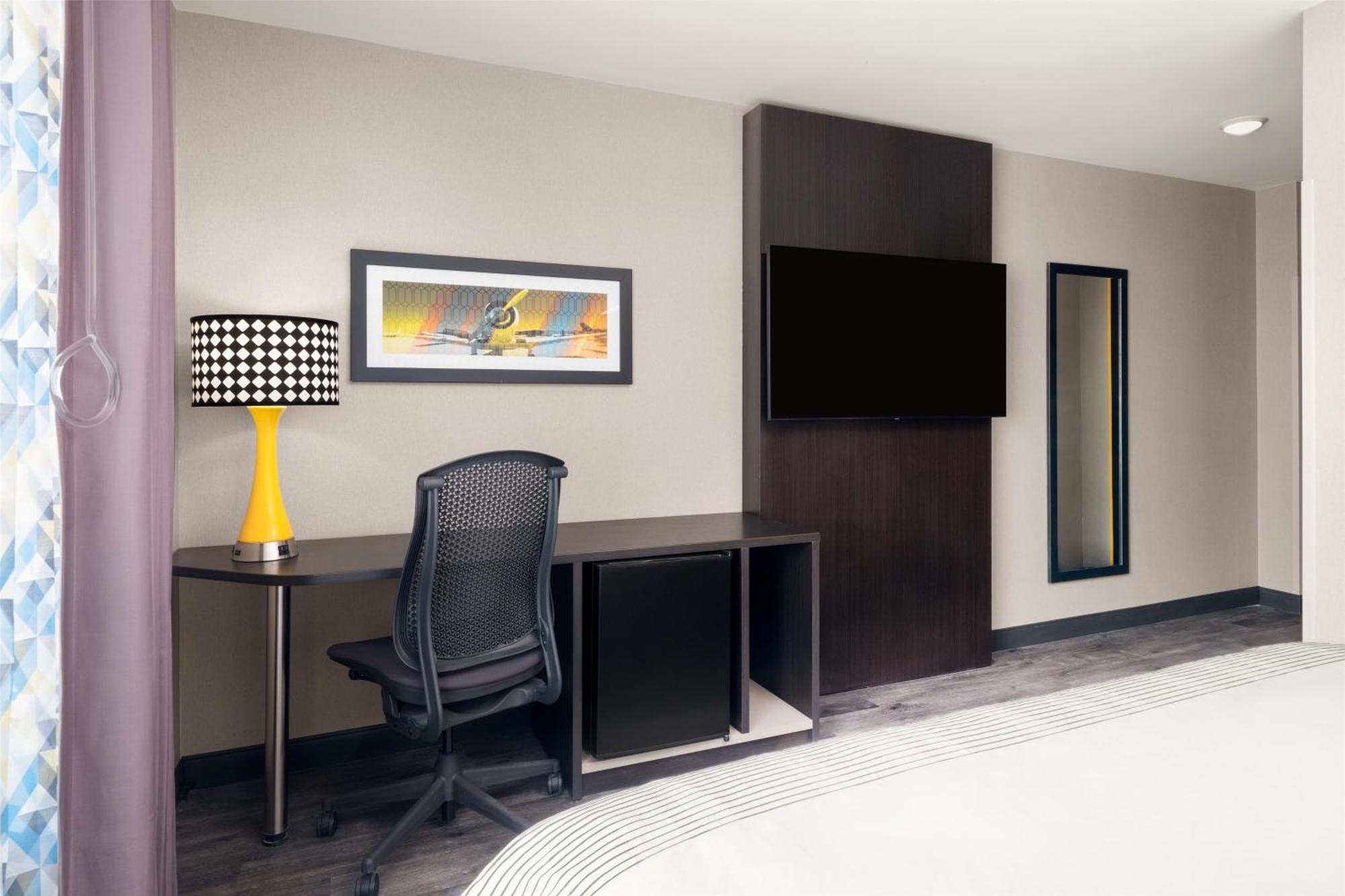 Glo Western Bronx Nyc