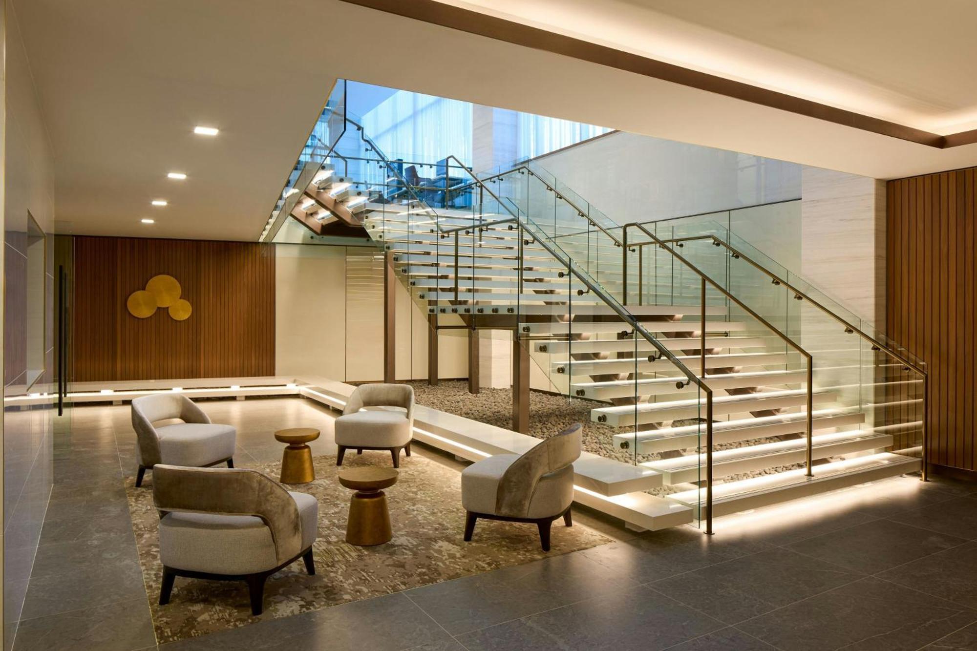 The Westin Flushing Laguardia Airport Hotel New York