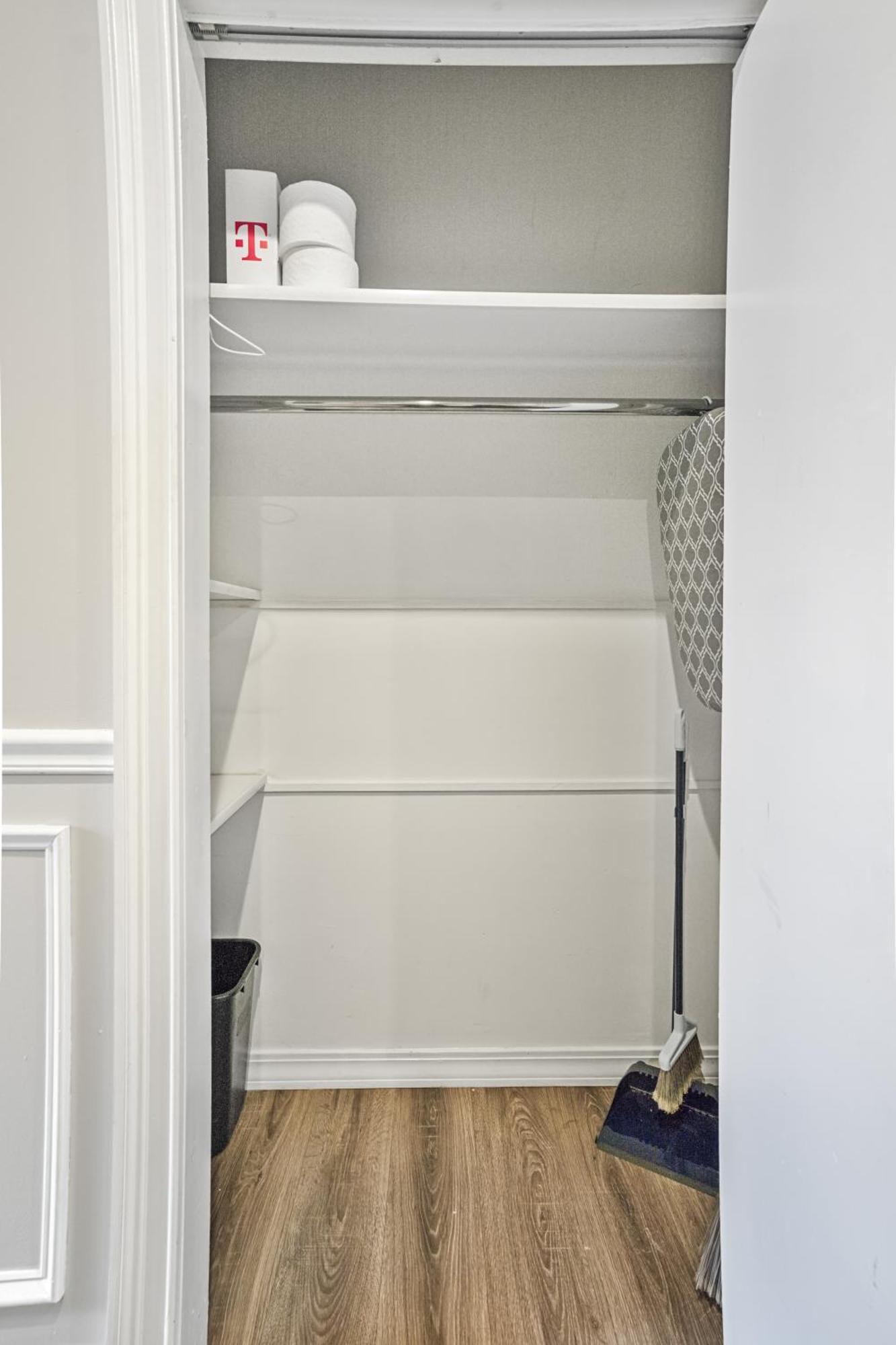 2bd Urban Ease In Lower East Side *