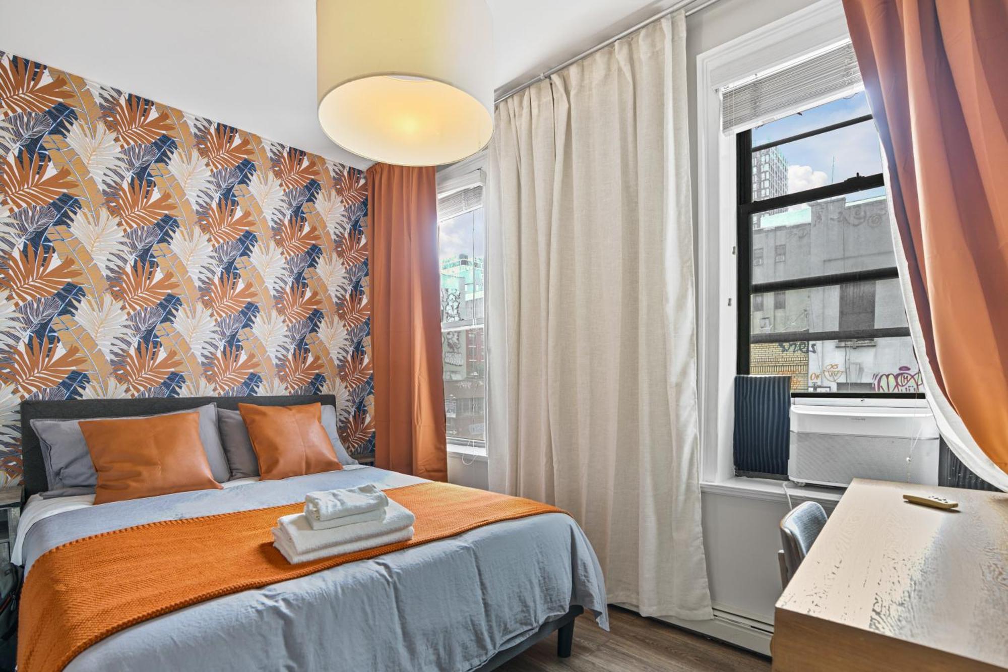 2bd Urban Ease In Lower East Side New York
