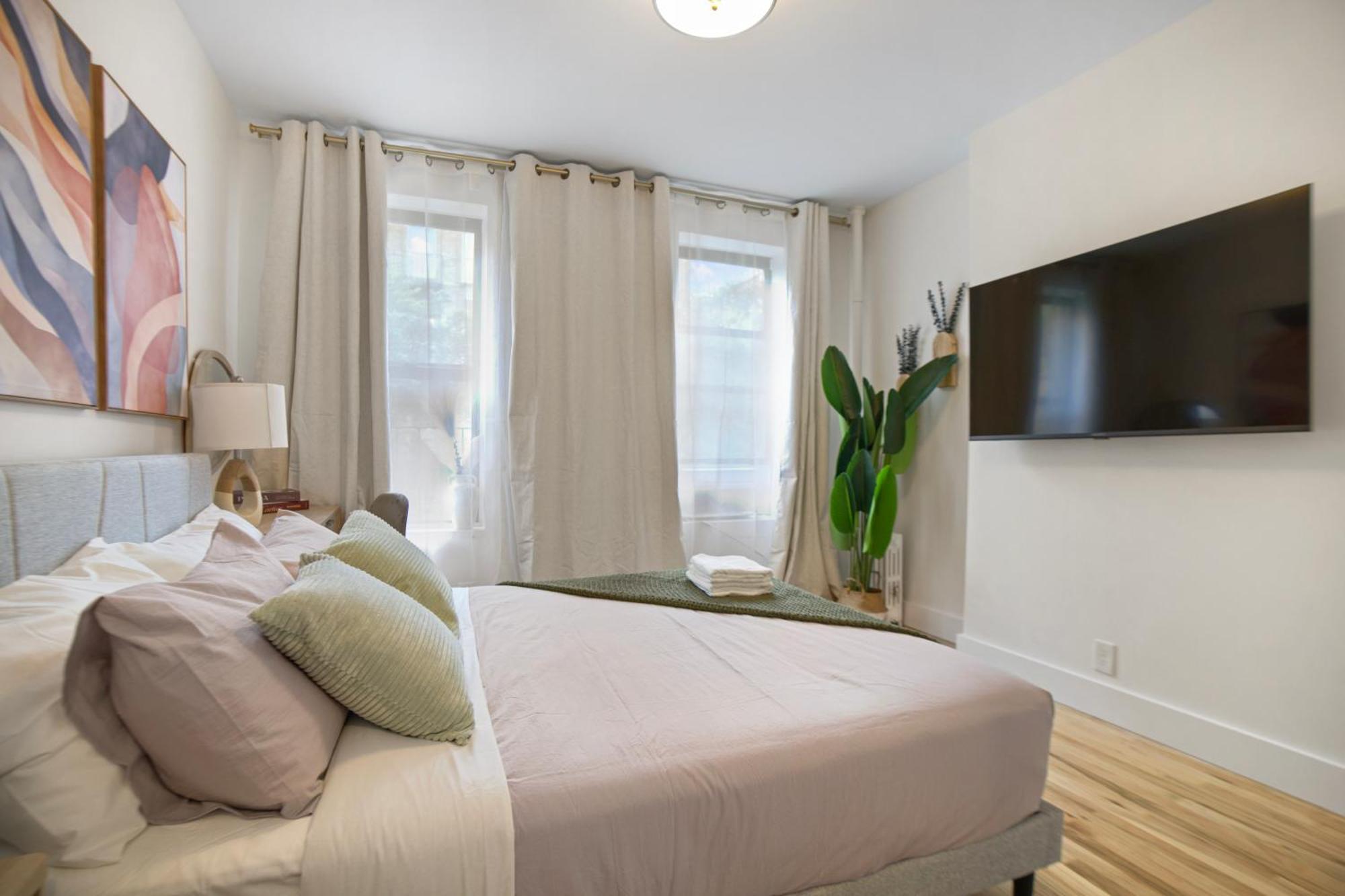 Cozy & Bright 2br In Upper East Side Apartment