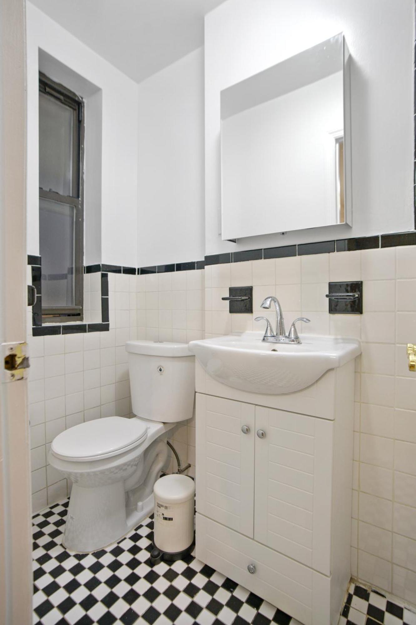 Cozy & Bright 2br In Upper East Side Apartment