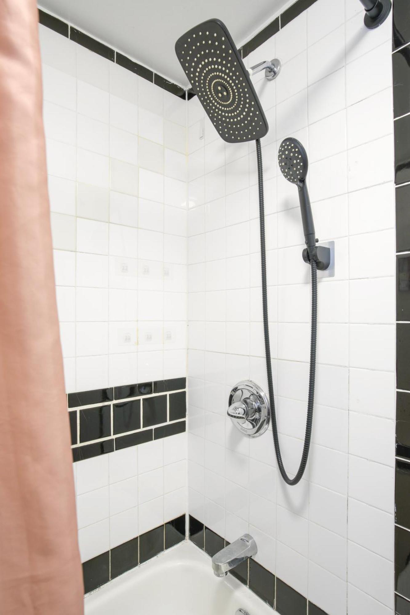 Upscale 2br Apartment *