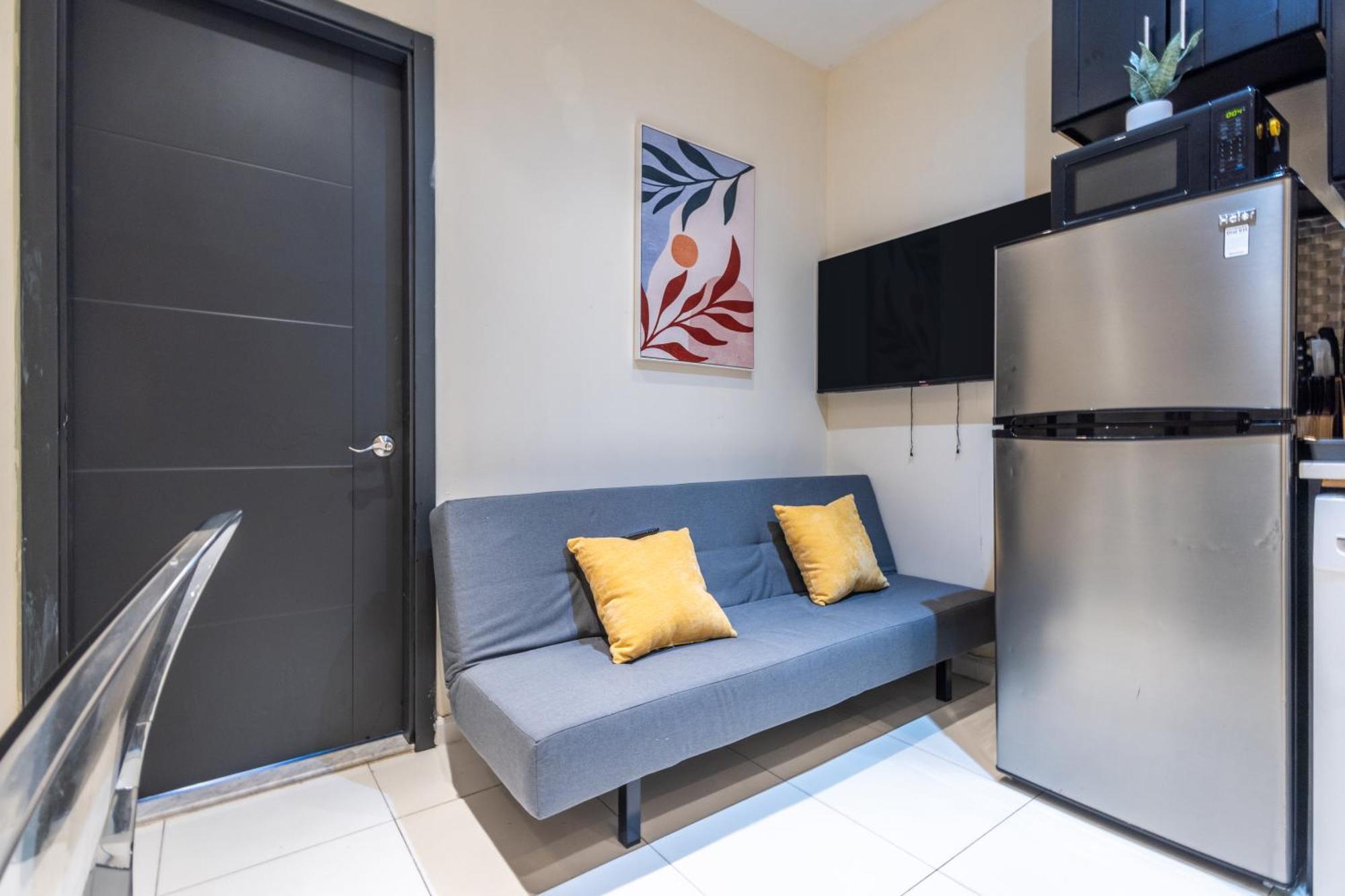 Apartment 4 Bedroom Paradise Next To Park *