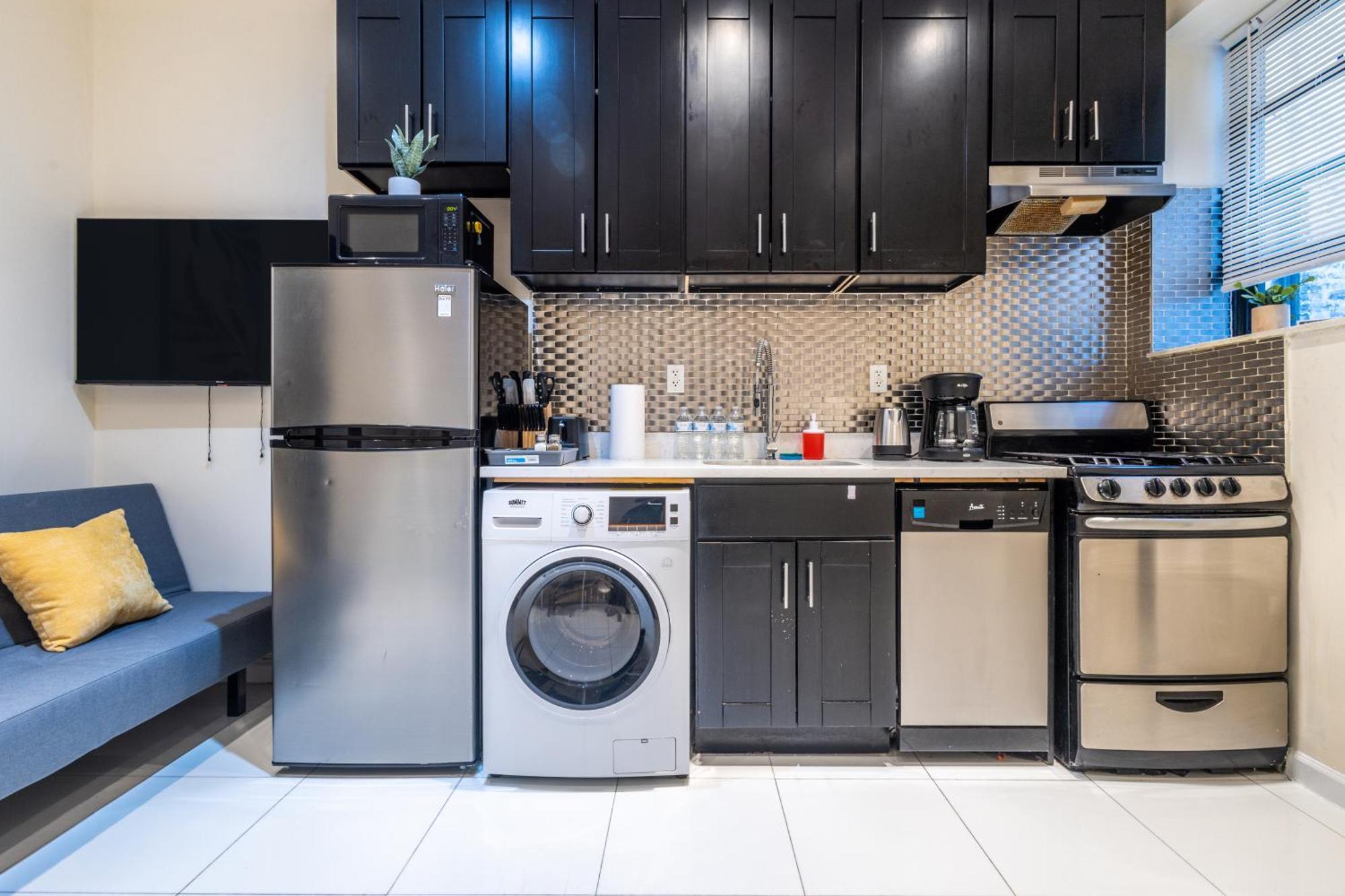 4 Bedroom Paradise Next To Park