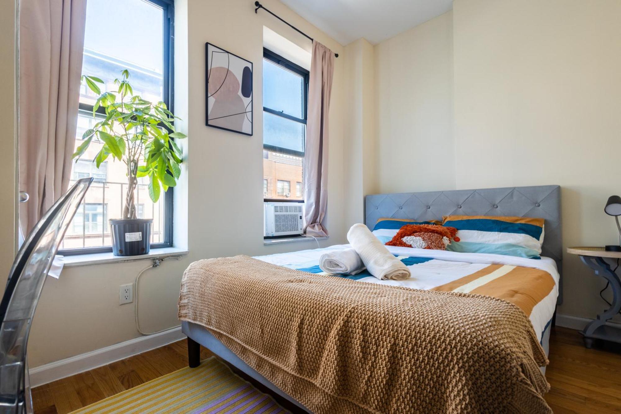 4 Bedroom Paradise Next To Park * New York