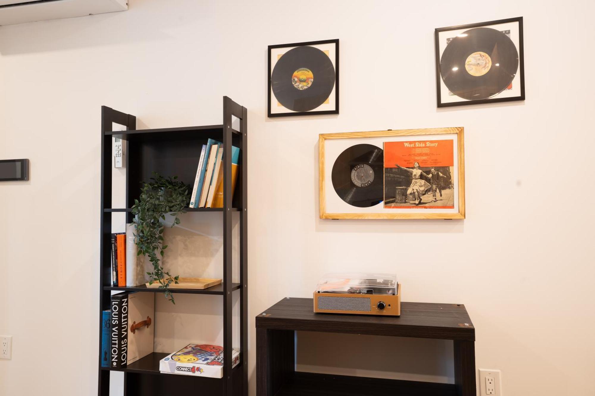 Apartment Modern 2br Basement Brooklyn And Backyard