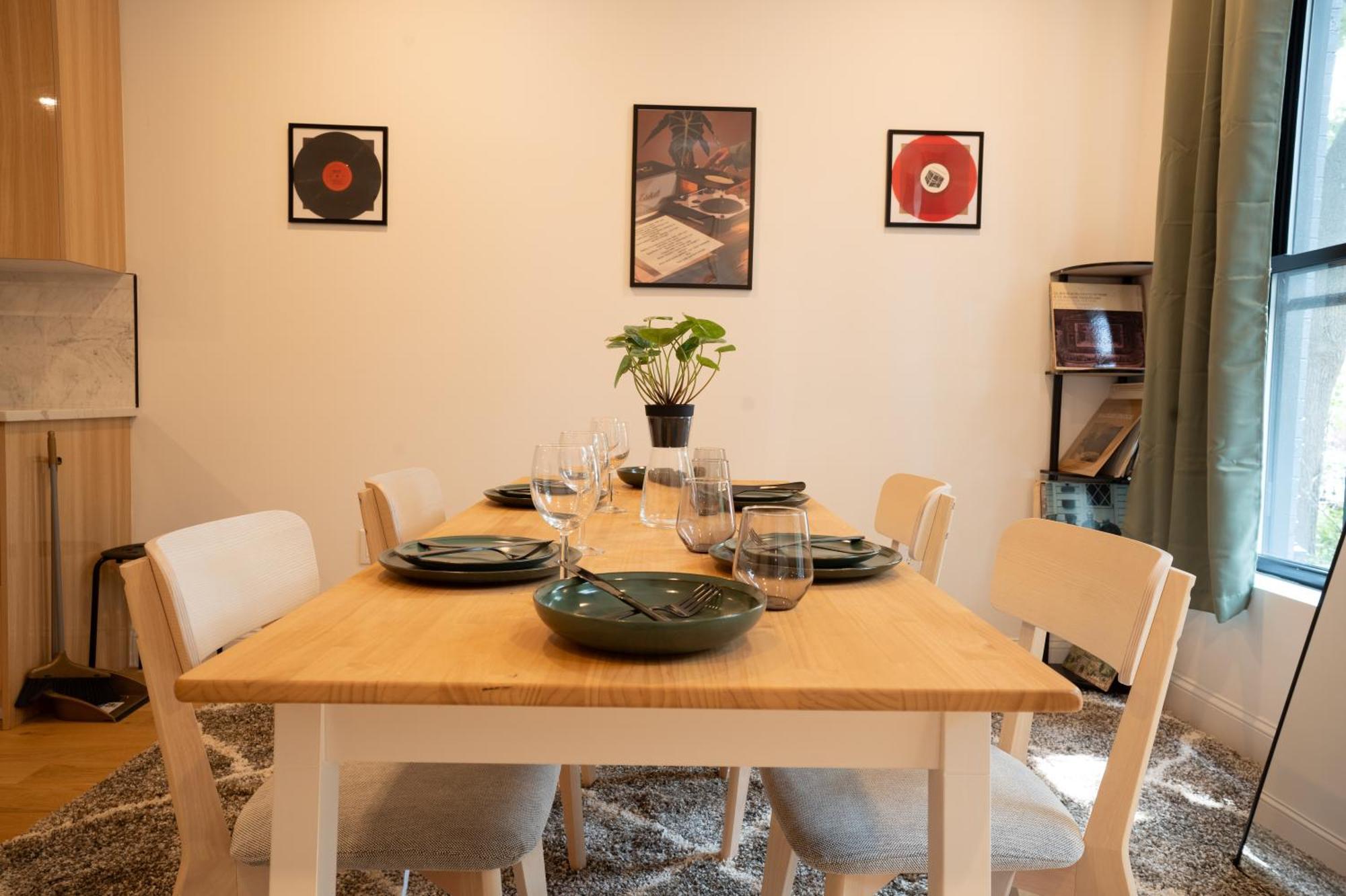 Apartment Modern 2br Basement Brooklyn And Backyard New York