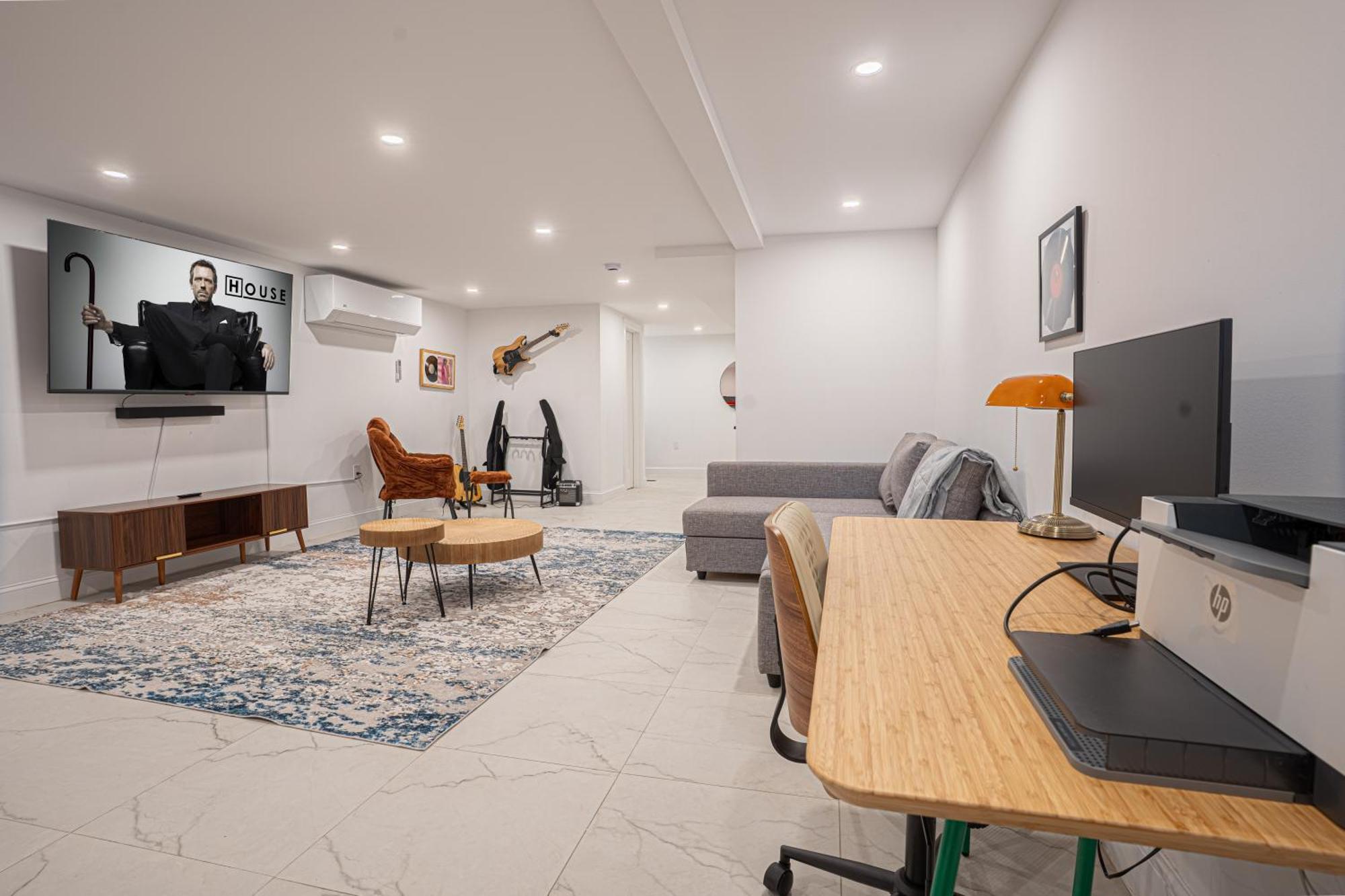 Modern 2br Basement Brooklyn And Backyard *