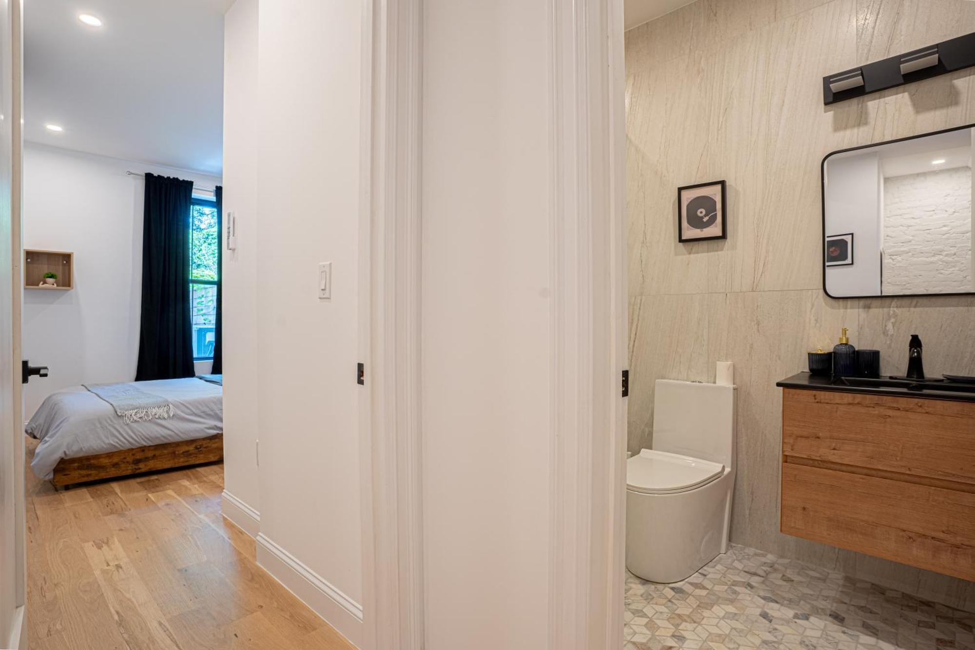 Modern 2br Basement Brooklyn And Backyard Apartment