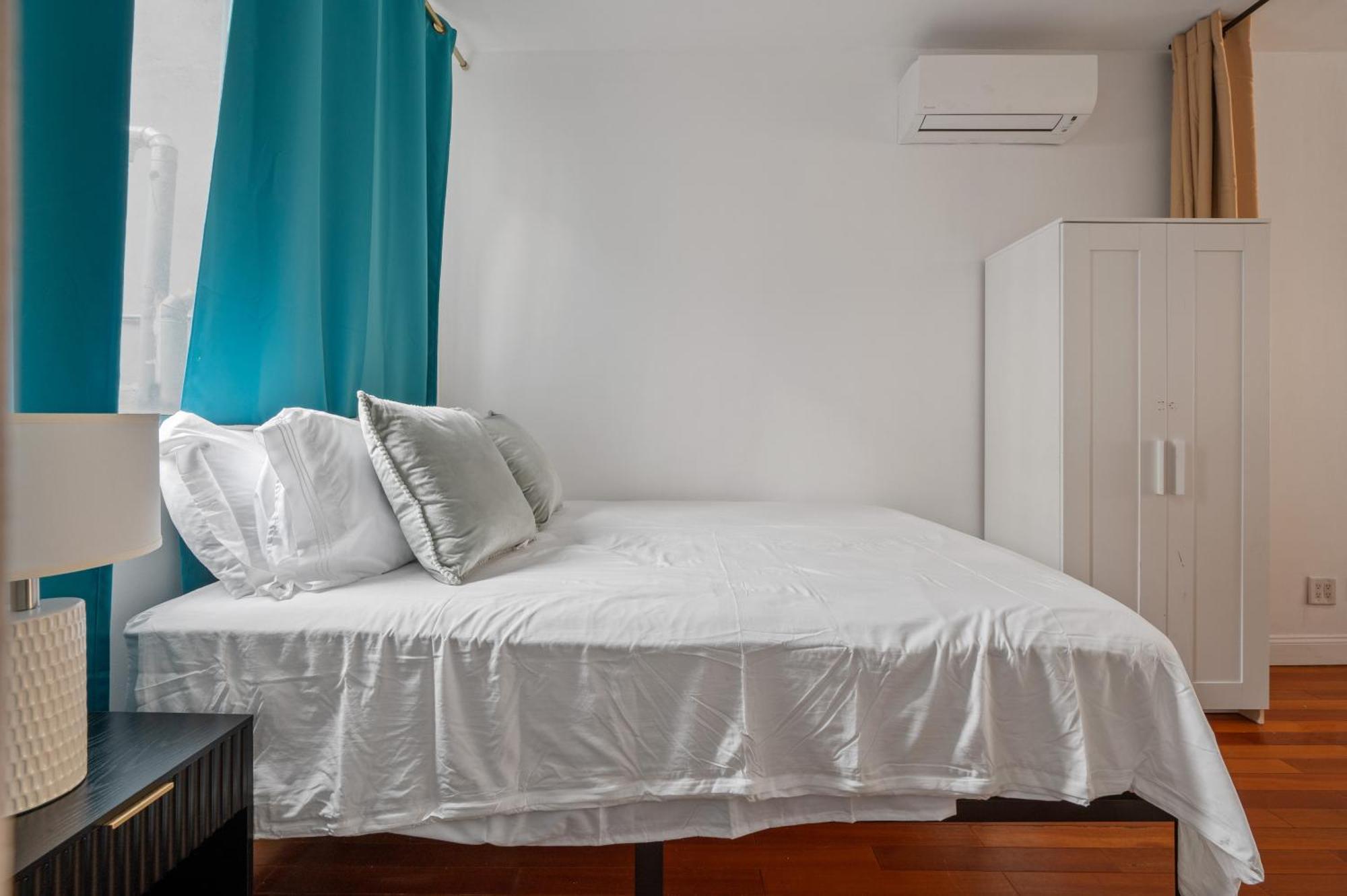 Apartment Bowery Two Bedroom New York