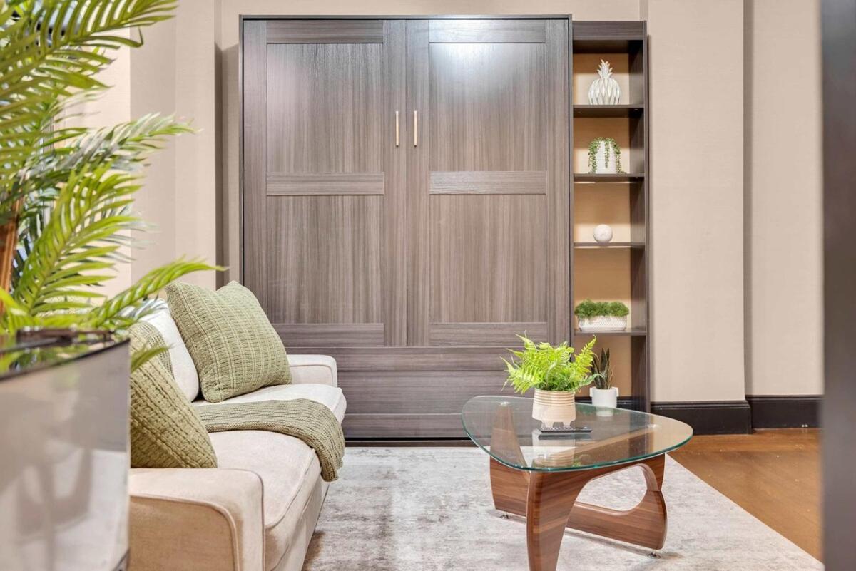 Unbeatable Location The Heart Of Nyc 1 Bdr W Gym