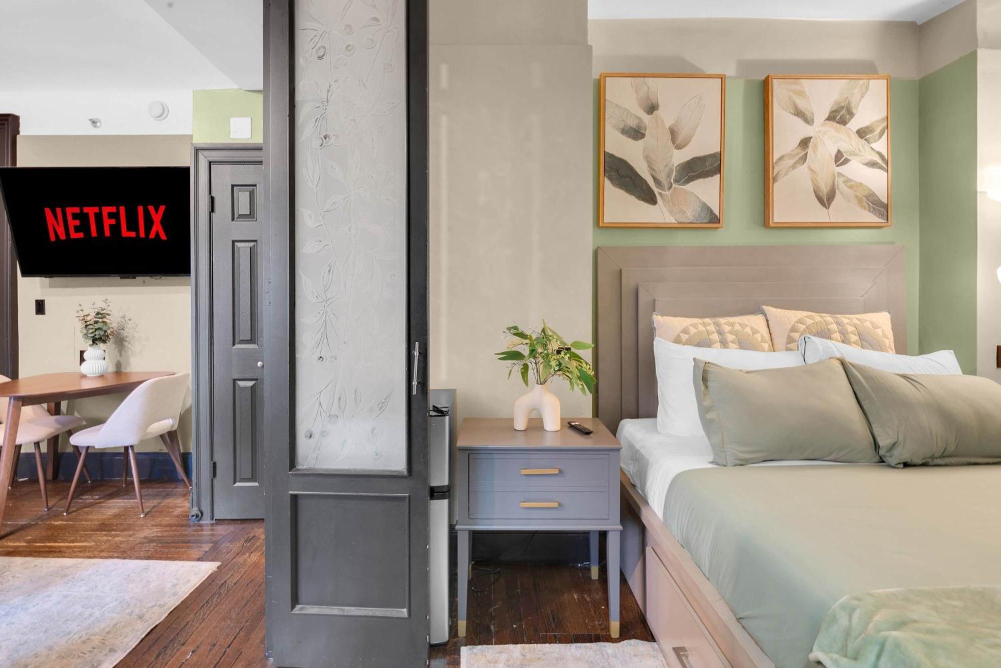 Centrally Located In Nyc Walk To Time Square Apartment New York