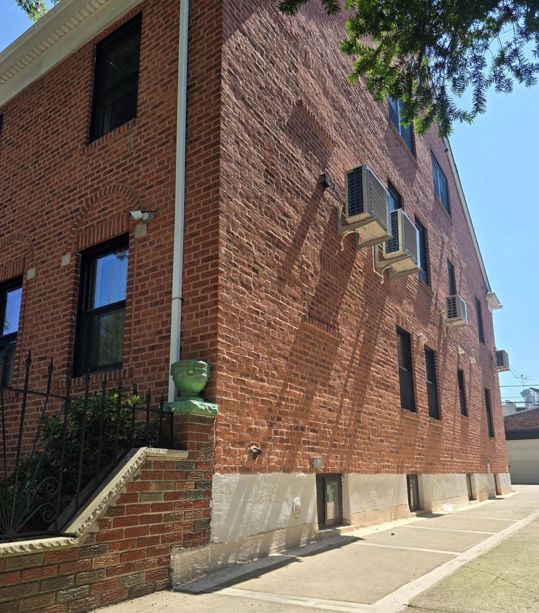 Astoria, Steps Away From Manhattan New York