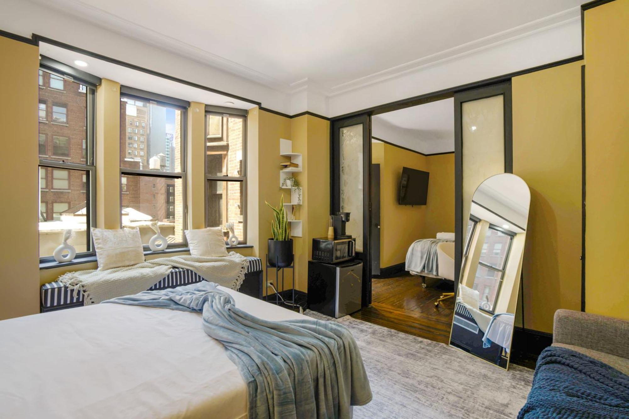 Mansfield Aparthotel 3*