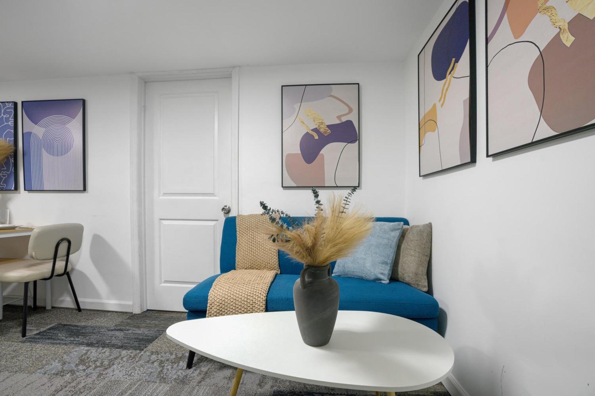 2 Bedroom Cozy Gem Manhattan Apartment *