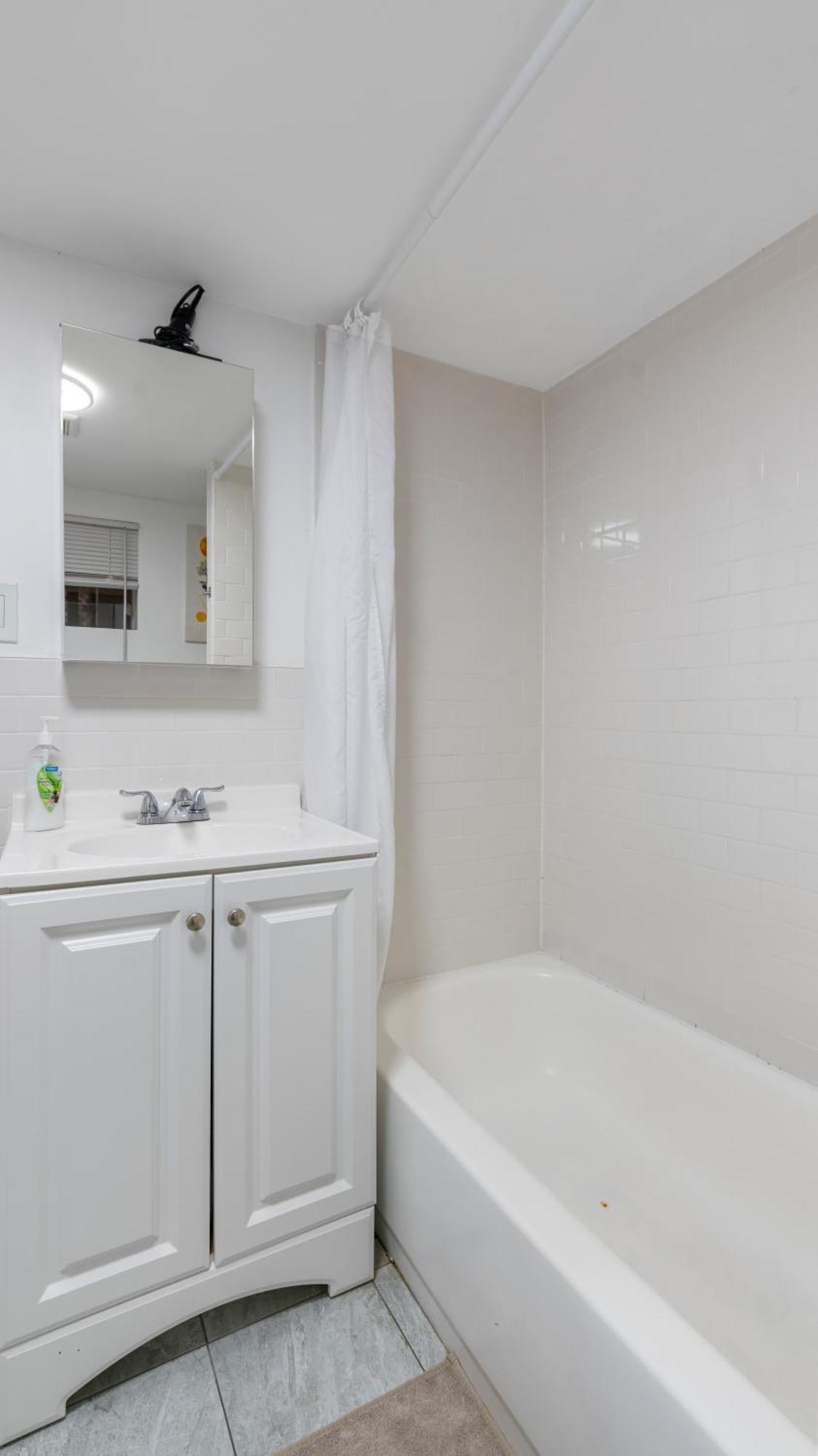 2 Bedroom Cozy Gem Manhattan New York