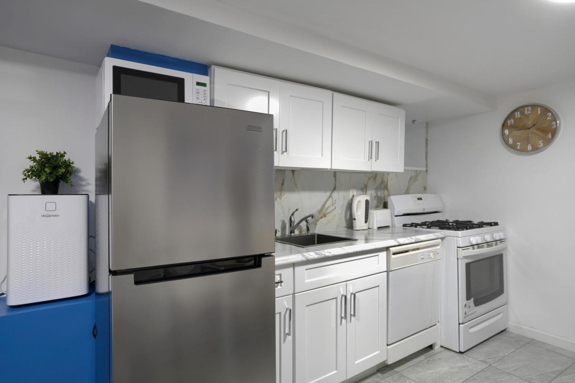 2 Bedroom Cozy Gem Manhattan Apartment New York