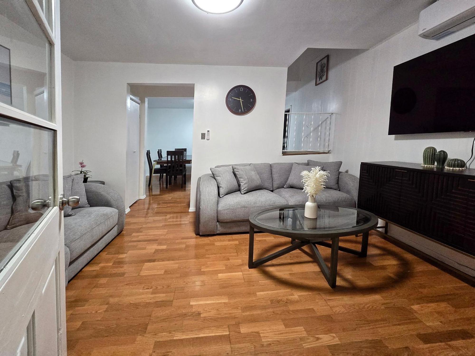 Farjahan's Apartment *