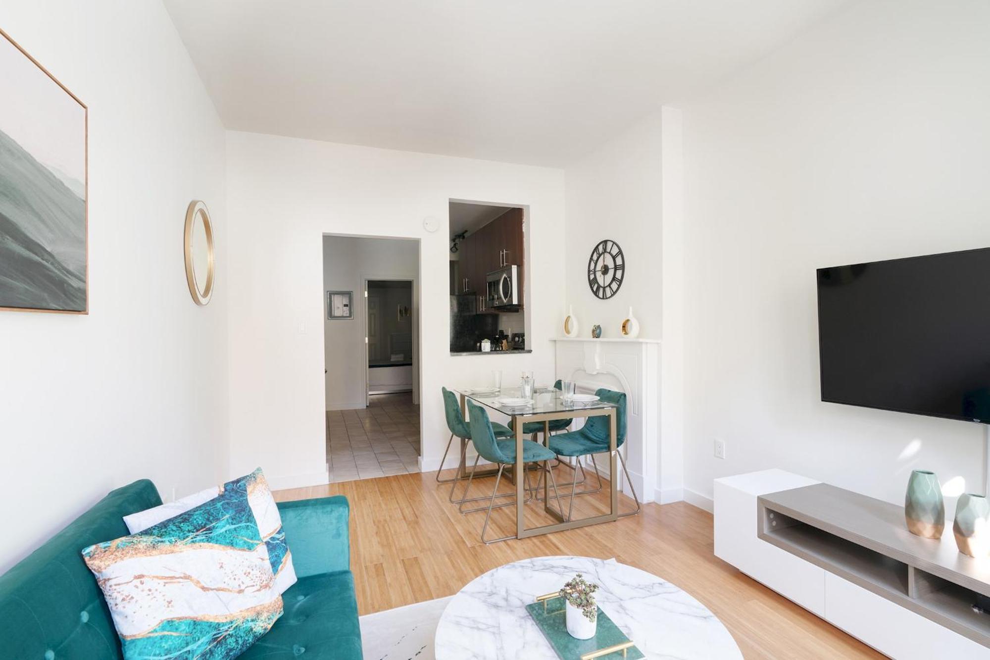 Contemporary 1 Bedroom In Nyc Apartment New York