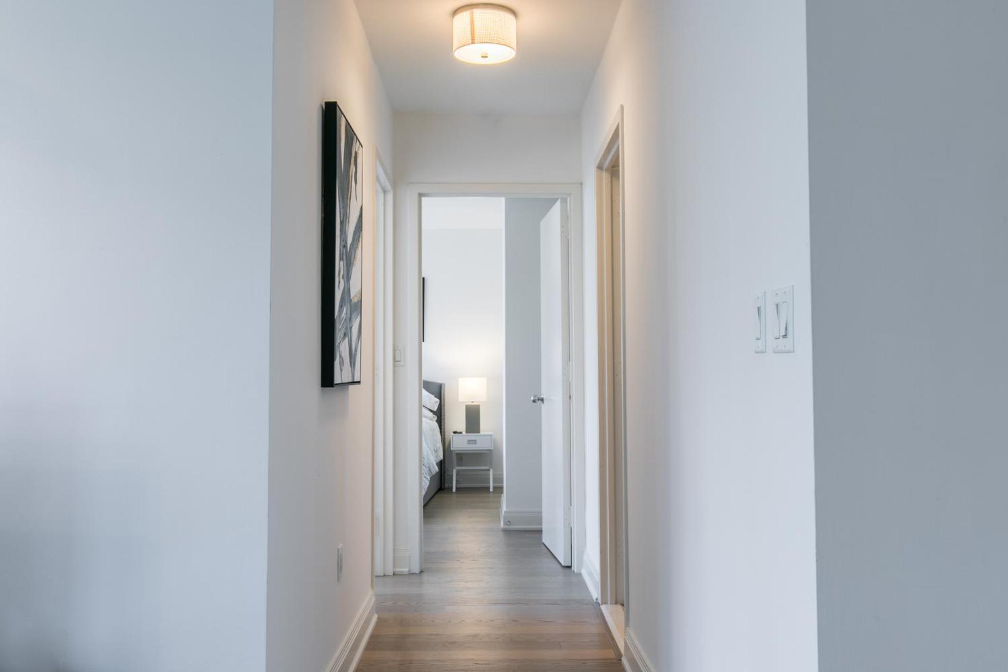 Bright 2 Bedrooms 2 Bathrooms Unit Apartment