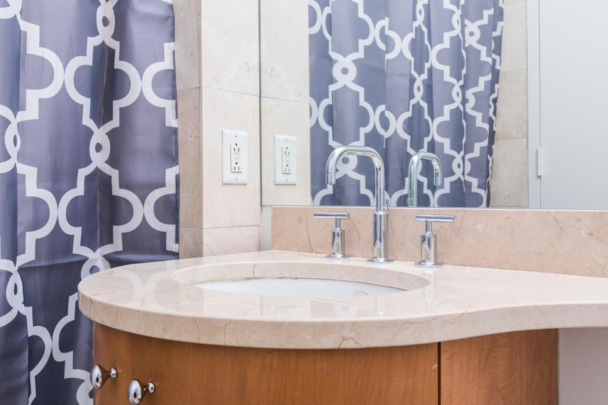 Apartment Bright 2 Bedrooms 2 Bathrooms Unit New York