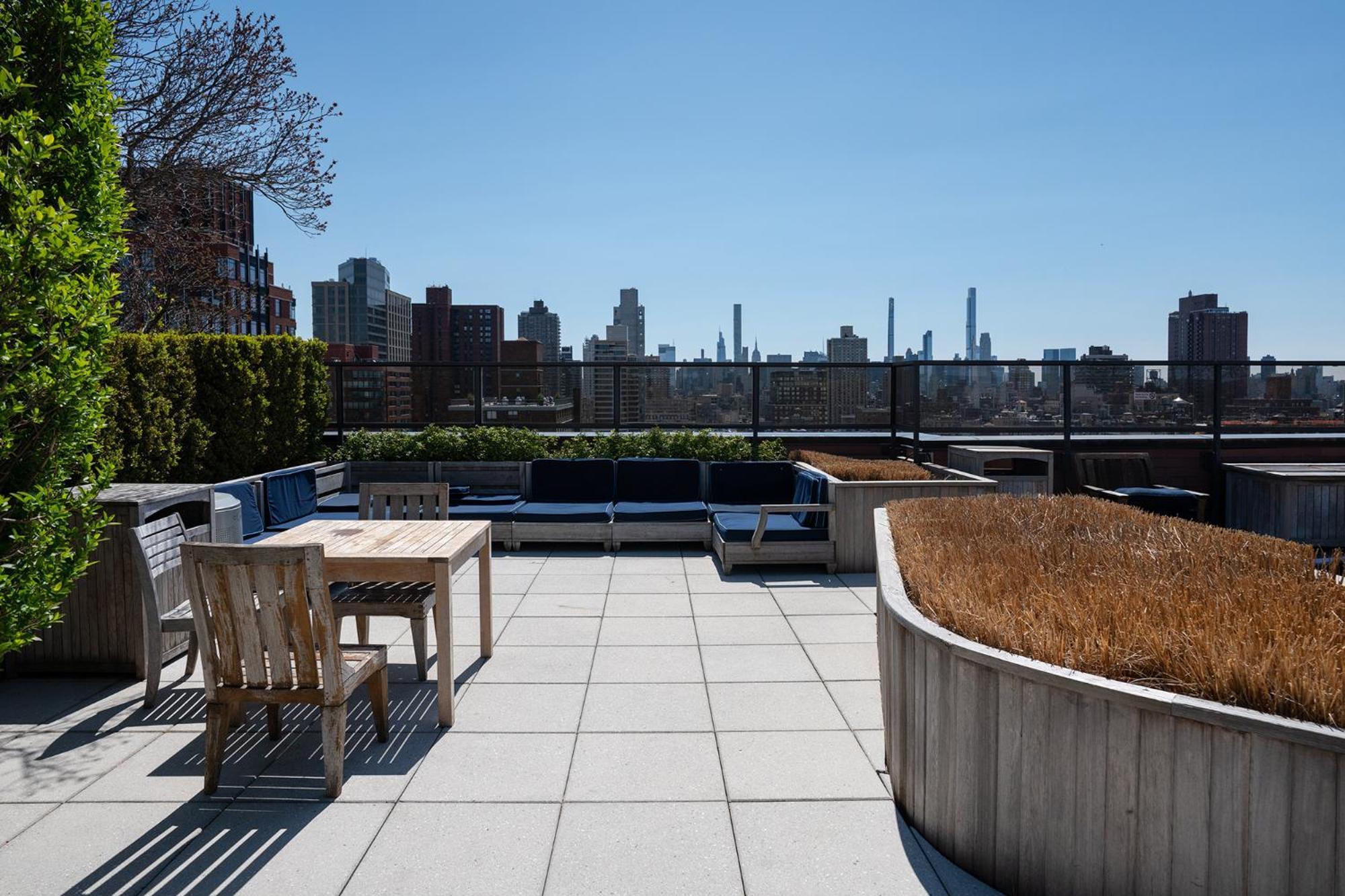 Stunning For 4 2 Bedrooms 2 Bath Apartment *