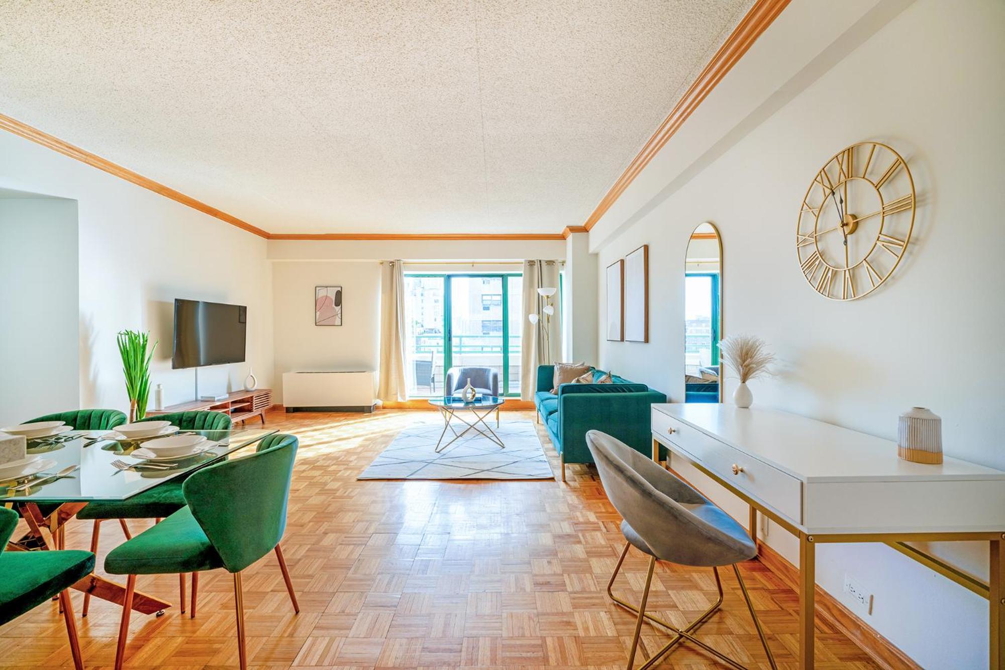 Apartment Contemporary 2 Bed 2 Bath Bright And Sunny