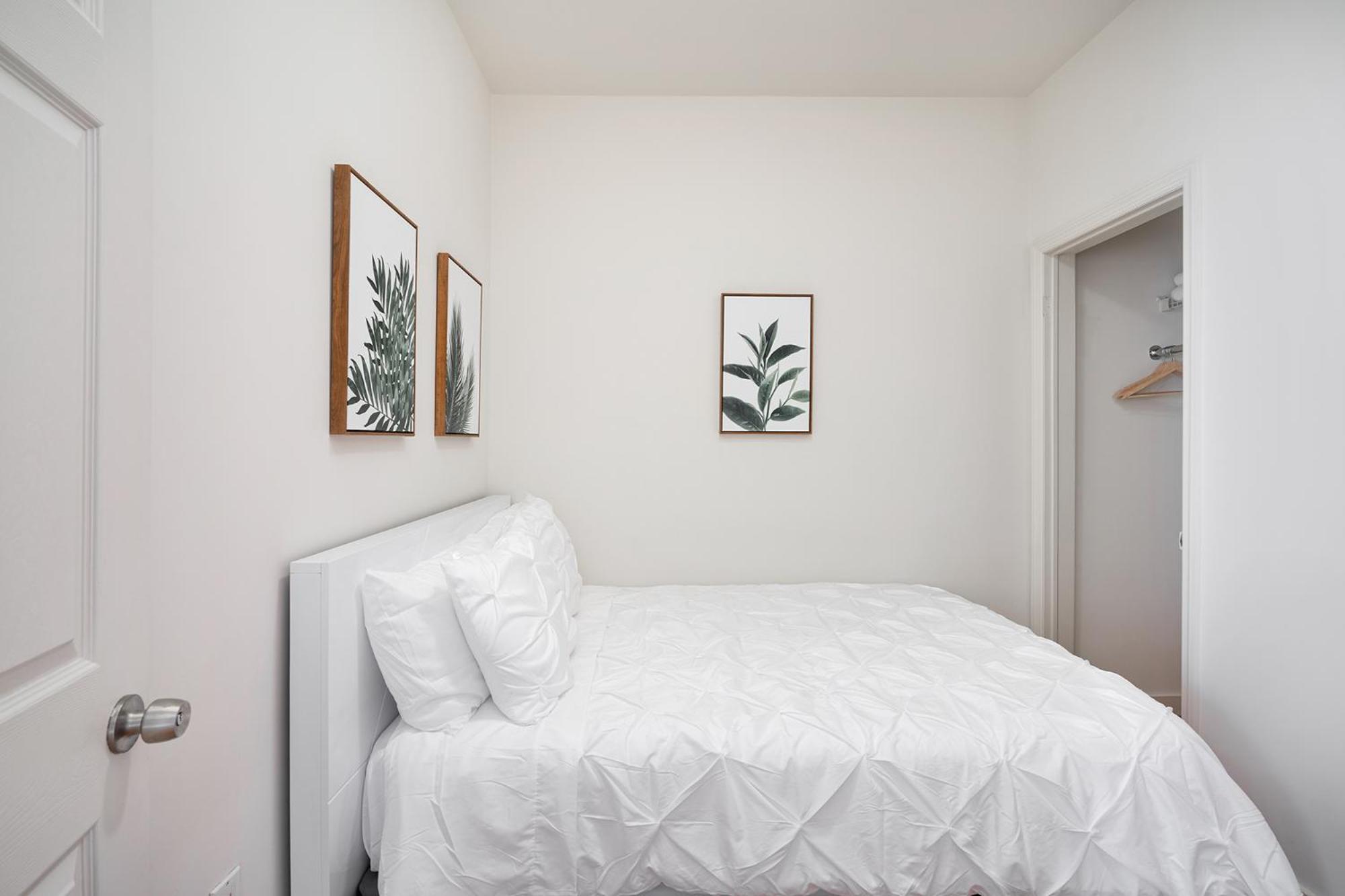 Apartment Beautiful 3 Bedroom Unit In Prime Location