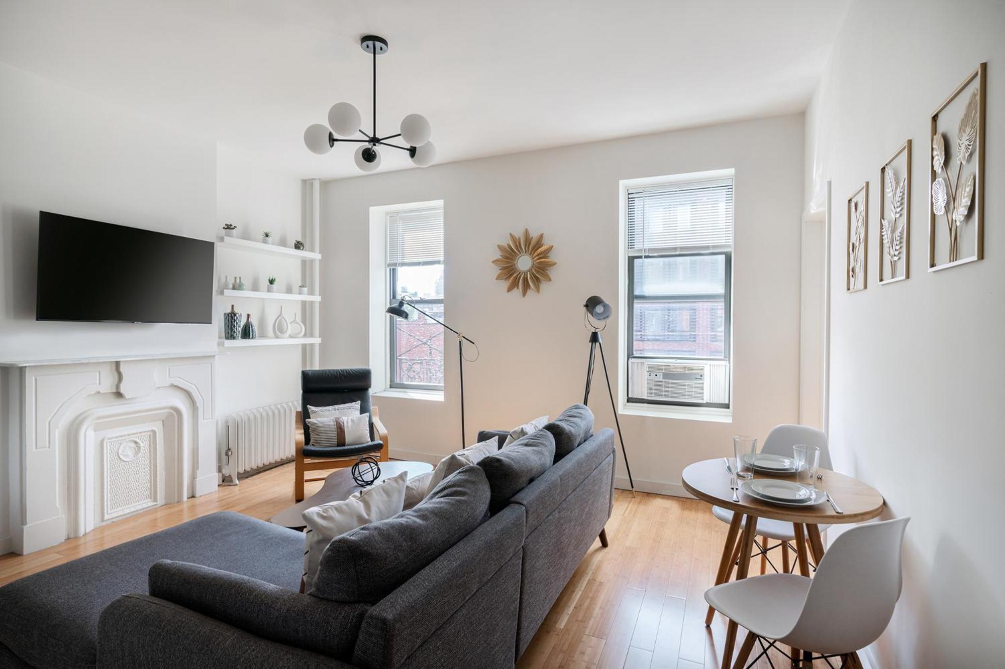 Beautiful 3 Bedroom Unit In Prime Location Apartment New York