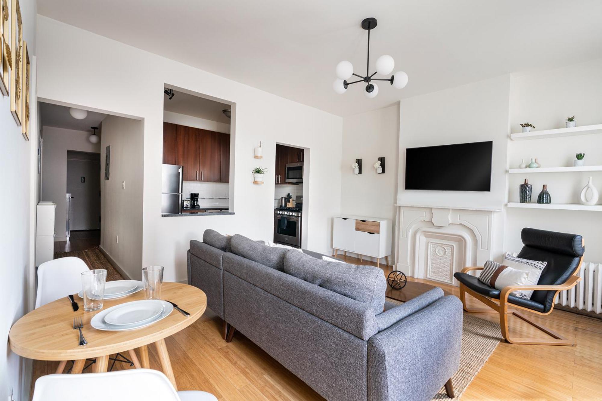 Apartment Beautiful 3 Bedroom Unit In Prime Location