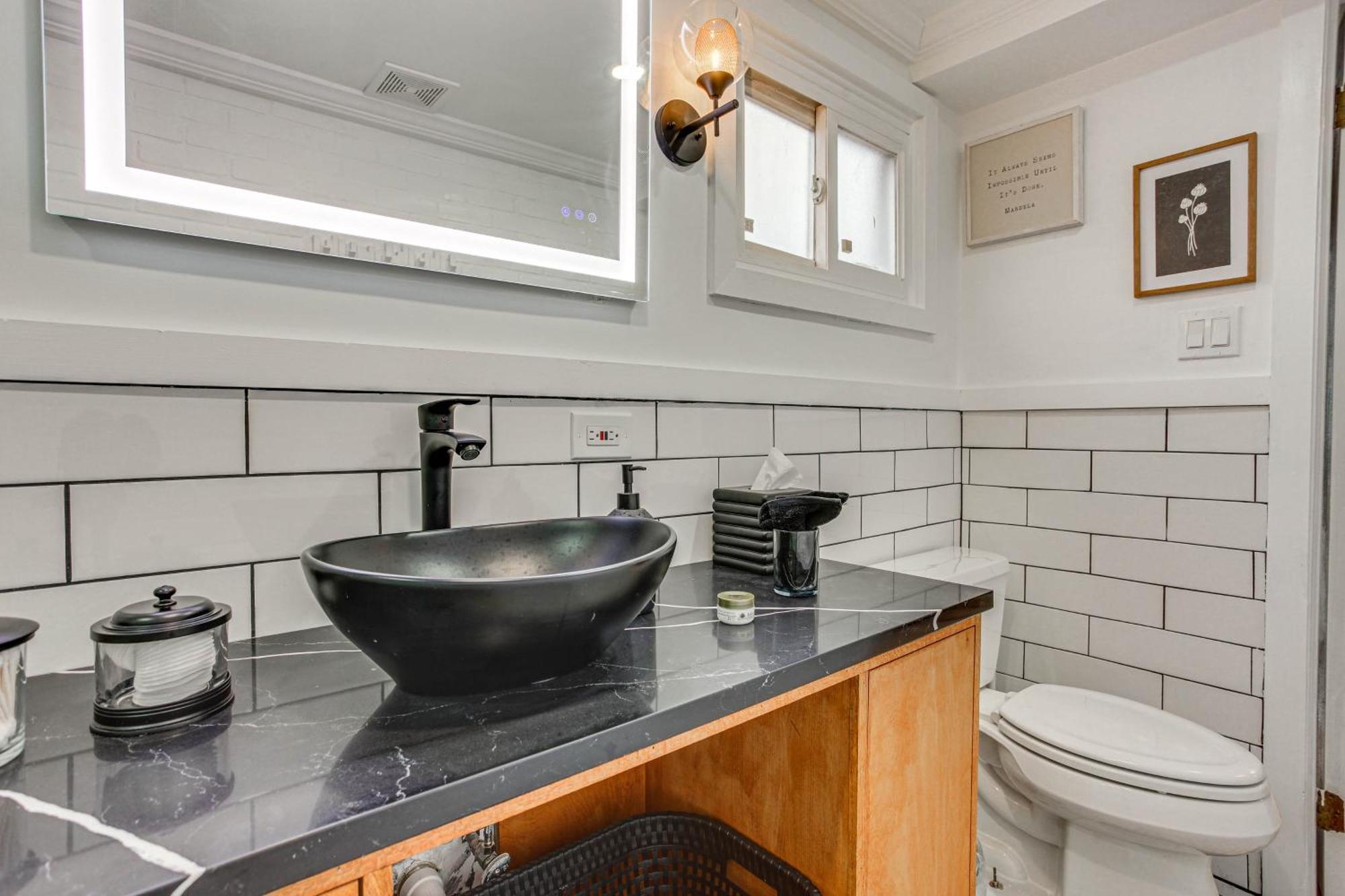 Cozy Valley Stream Studio, 20 Mi To Times Square! * New York