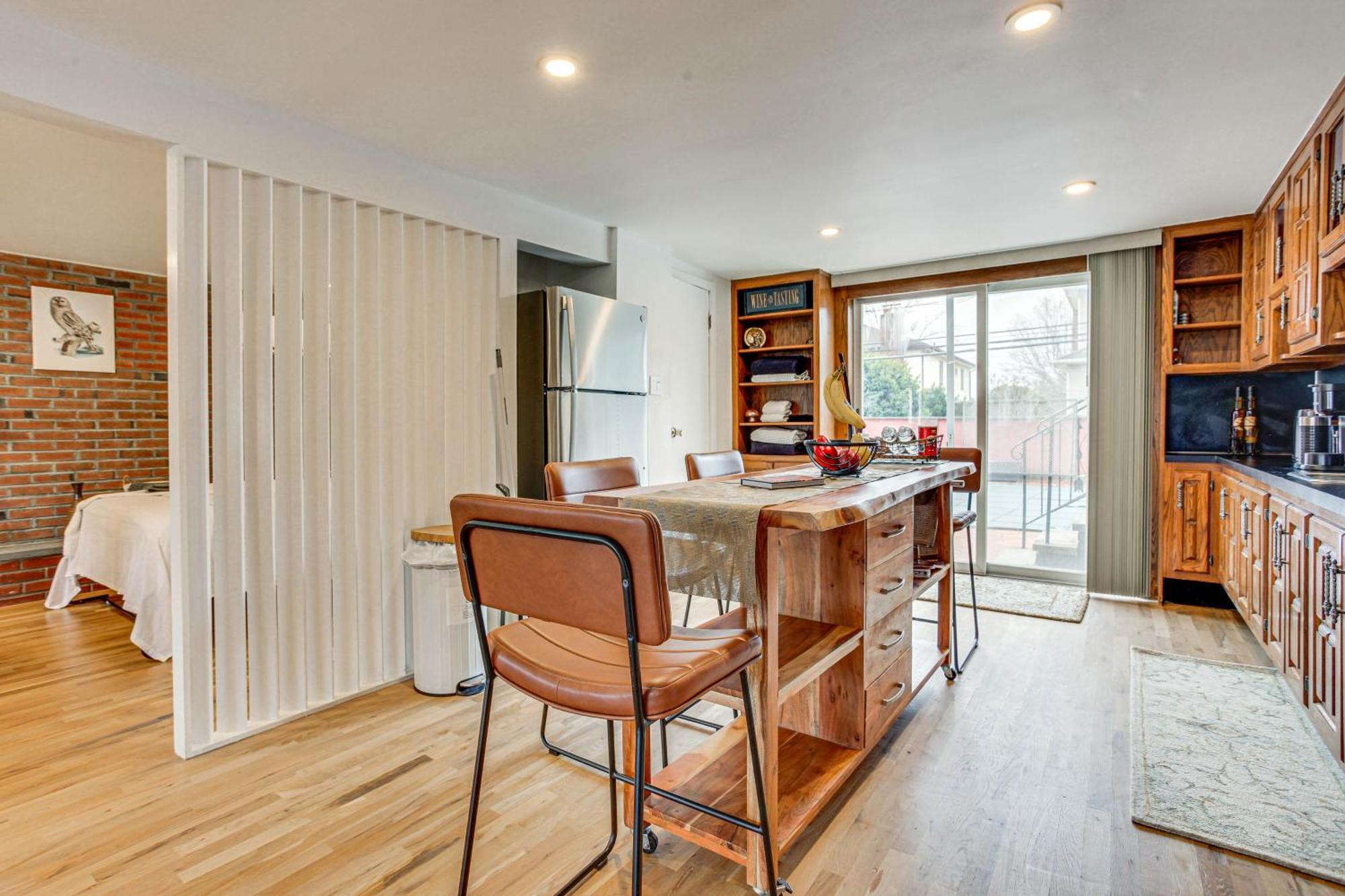 Cozy Valley Stream Studio, 20 Mi To Times Square! Apartment