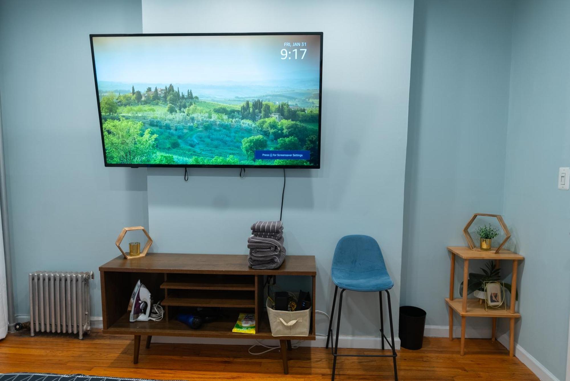 Hells Kitchen Hideaway *