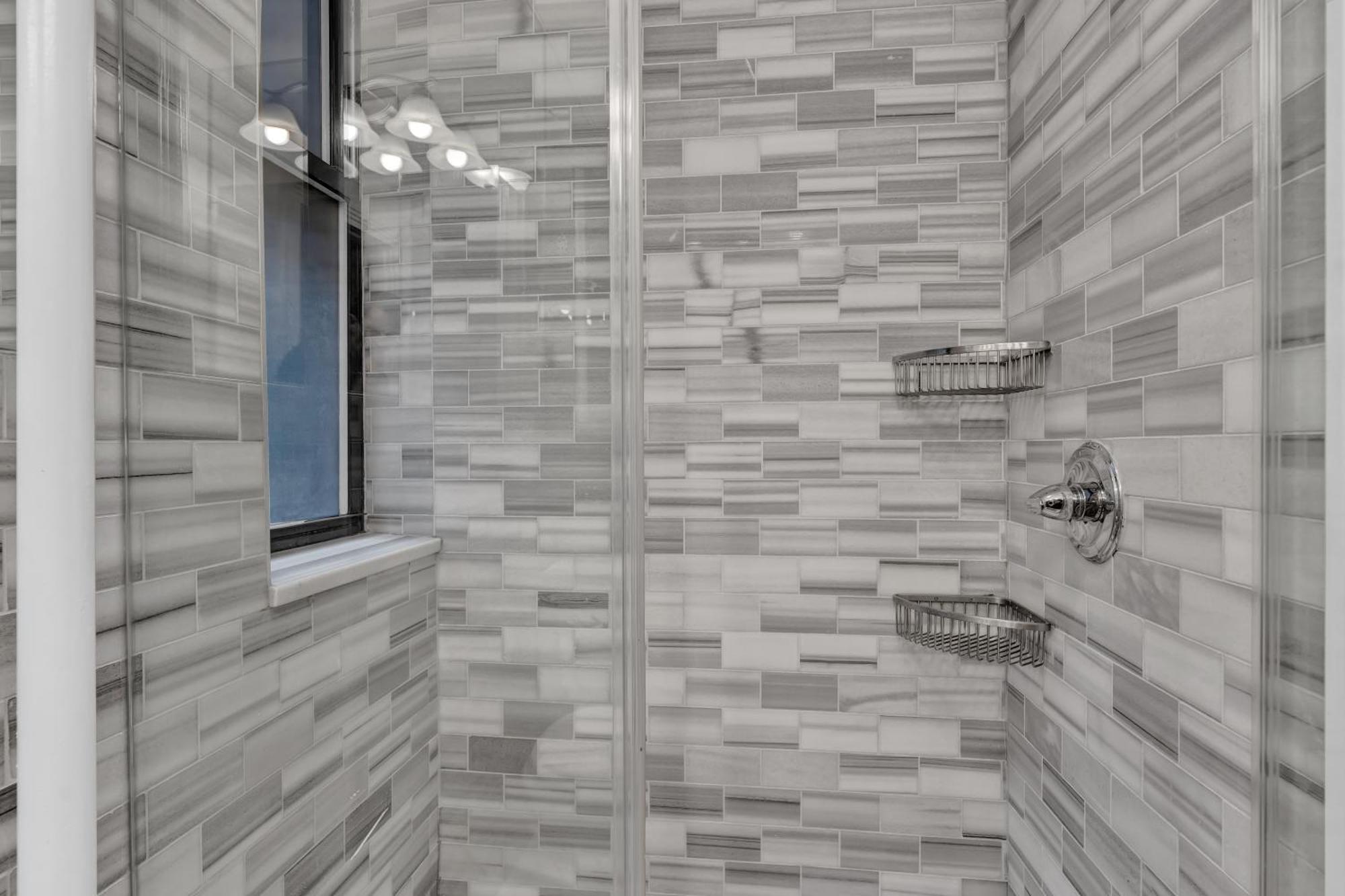 Spacious Soho 1bedroom Unit Washer & Dryer Apartment