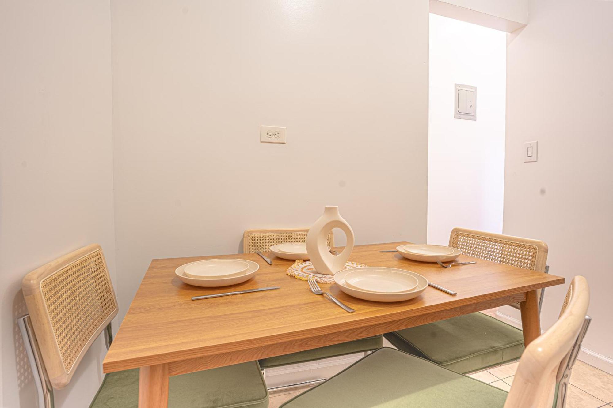 Apartment Inviting 2bd Upper East Side With Backyard